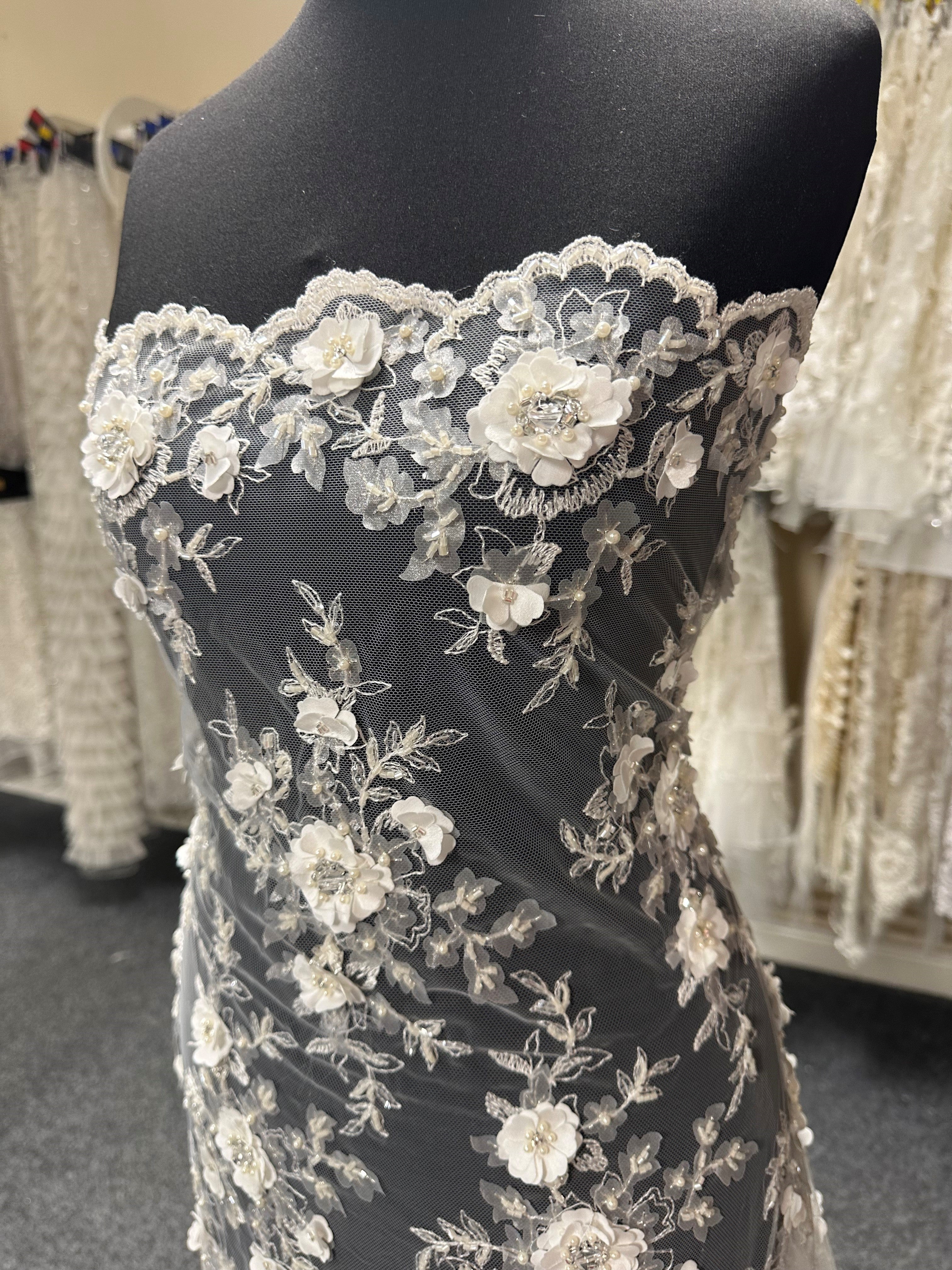 3D Lace : Dress Making - Bridal Fabrics