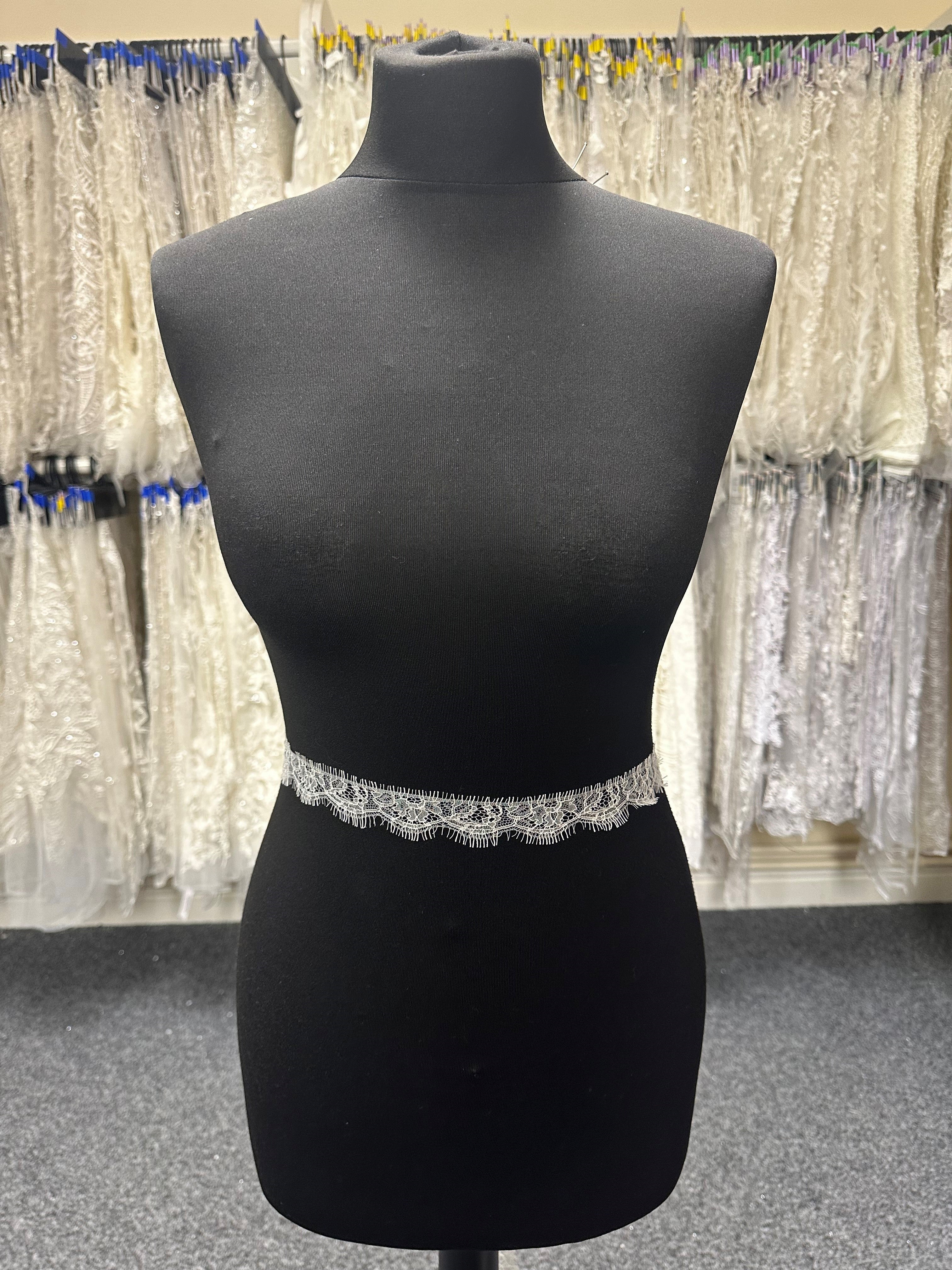Narrow lace hot sale trim