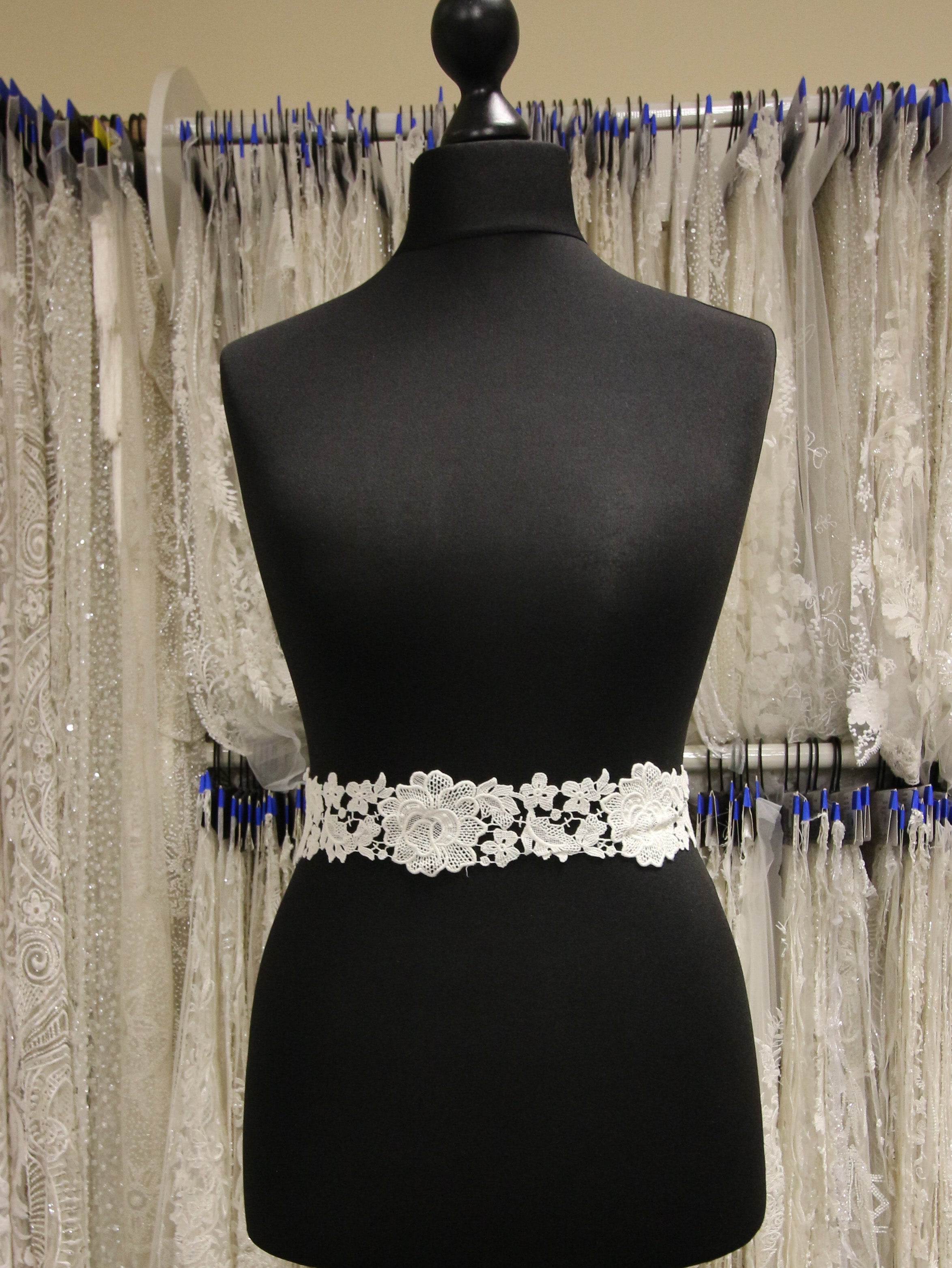 knee length dresses for ladies Guipure Lace Trim Tied Open Back Schiffy Dress – Beisat