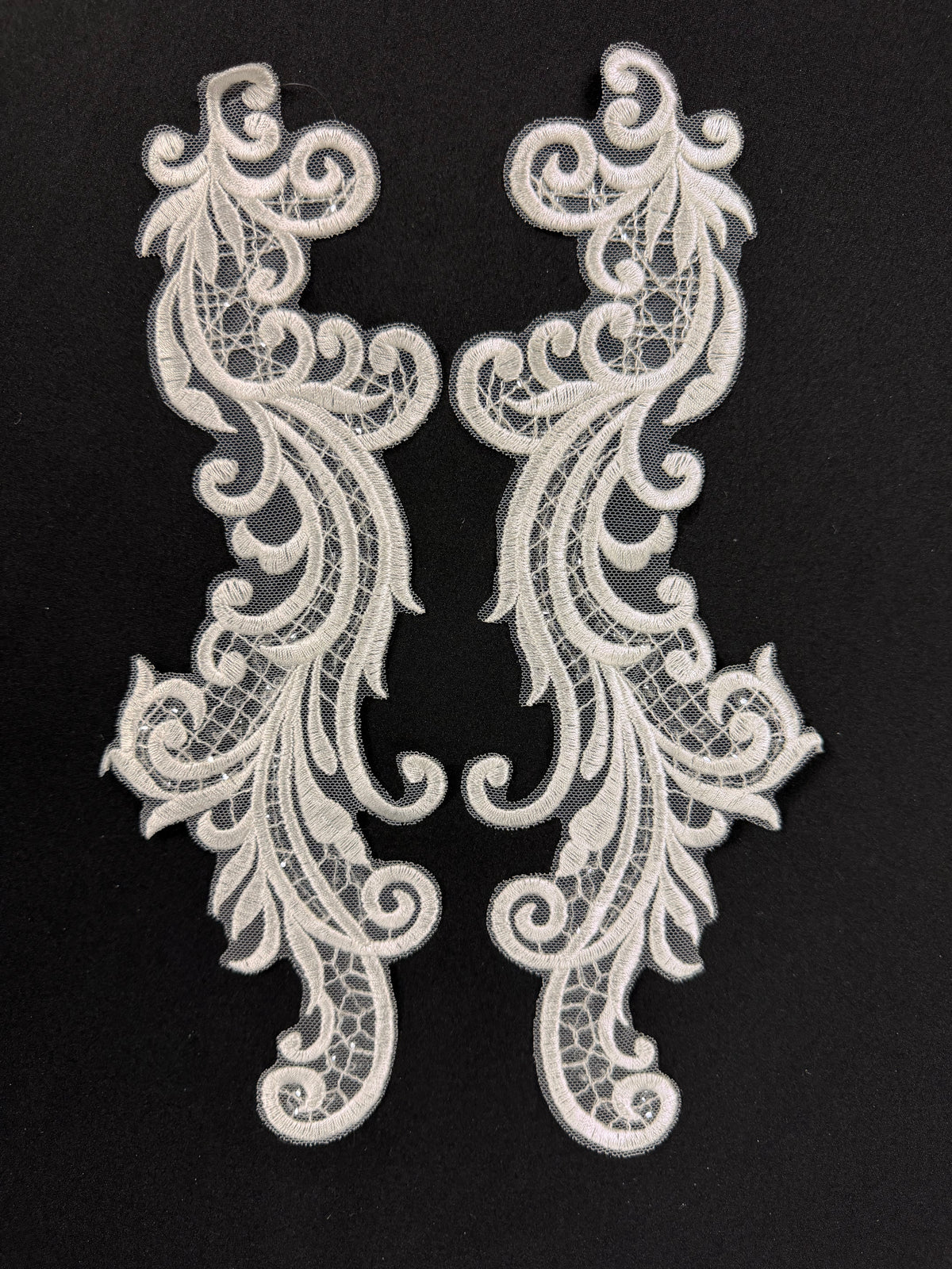 Ivory Embroidered Lace Appliques - MT6001