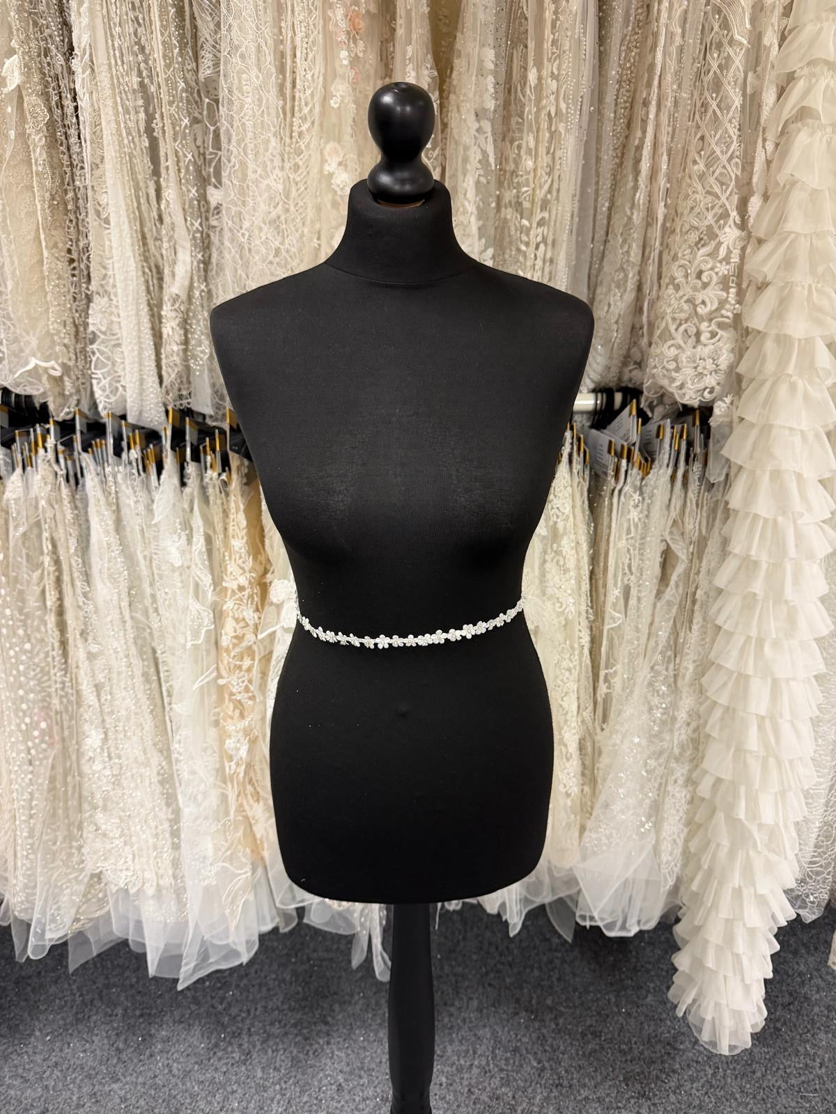 Ivory 3D Georgette Flower Crystal Edging - EH1020