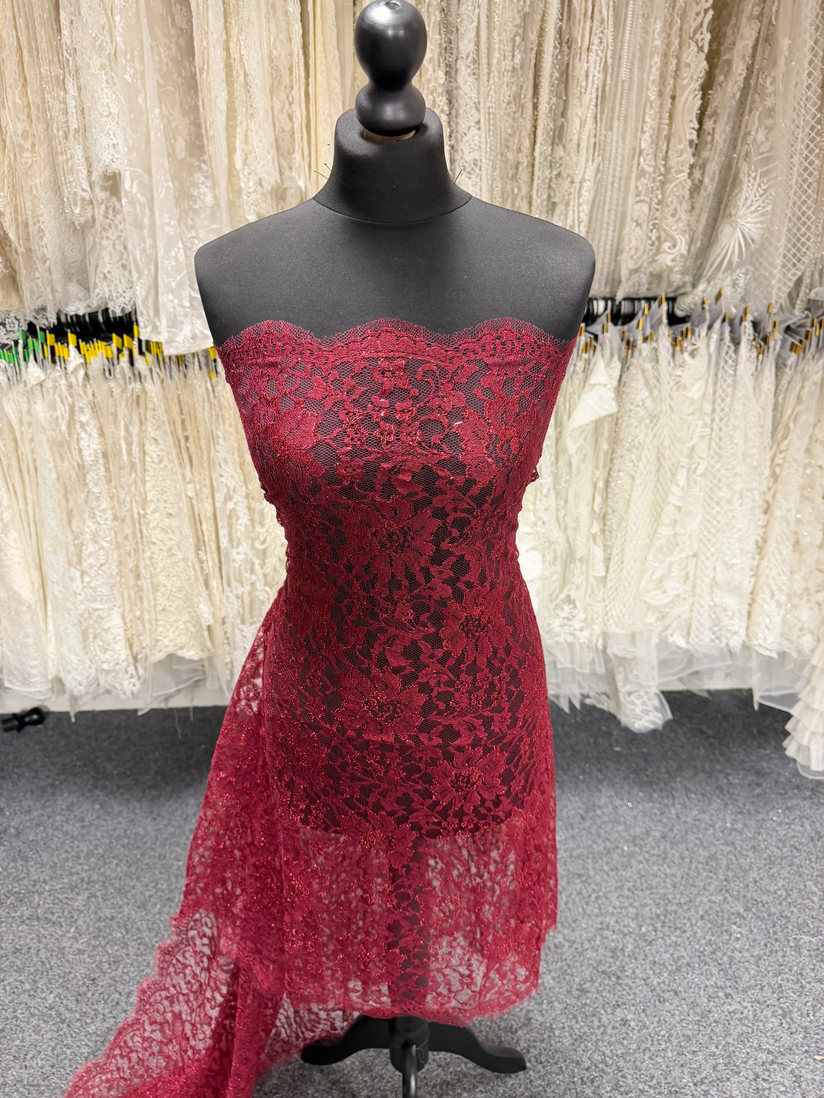 Red Metallic Chantilly Lace - P184
