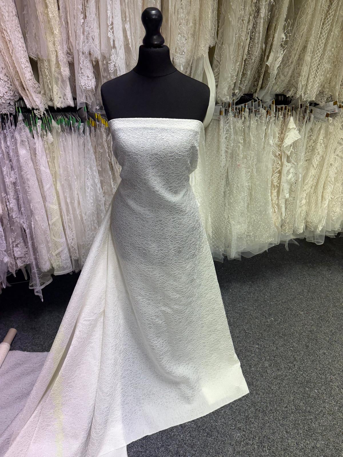 Pale Ivory Italian Cloqué Jacquard - P664