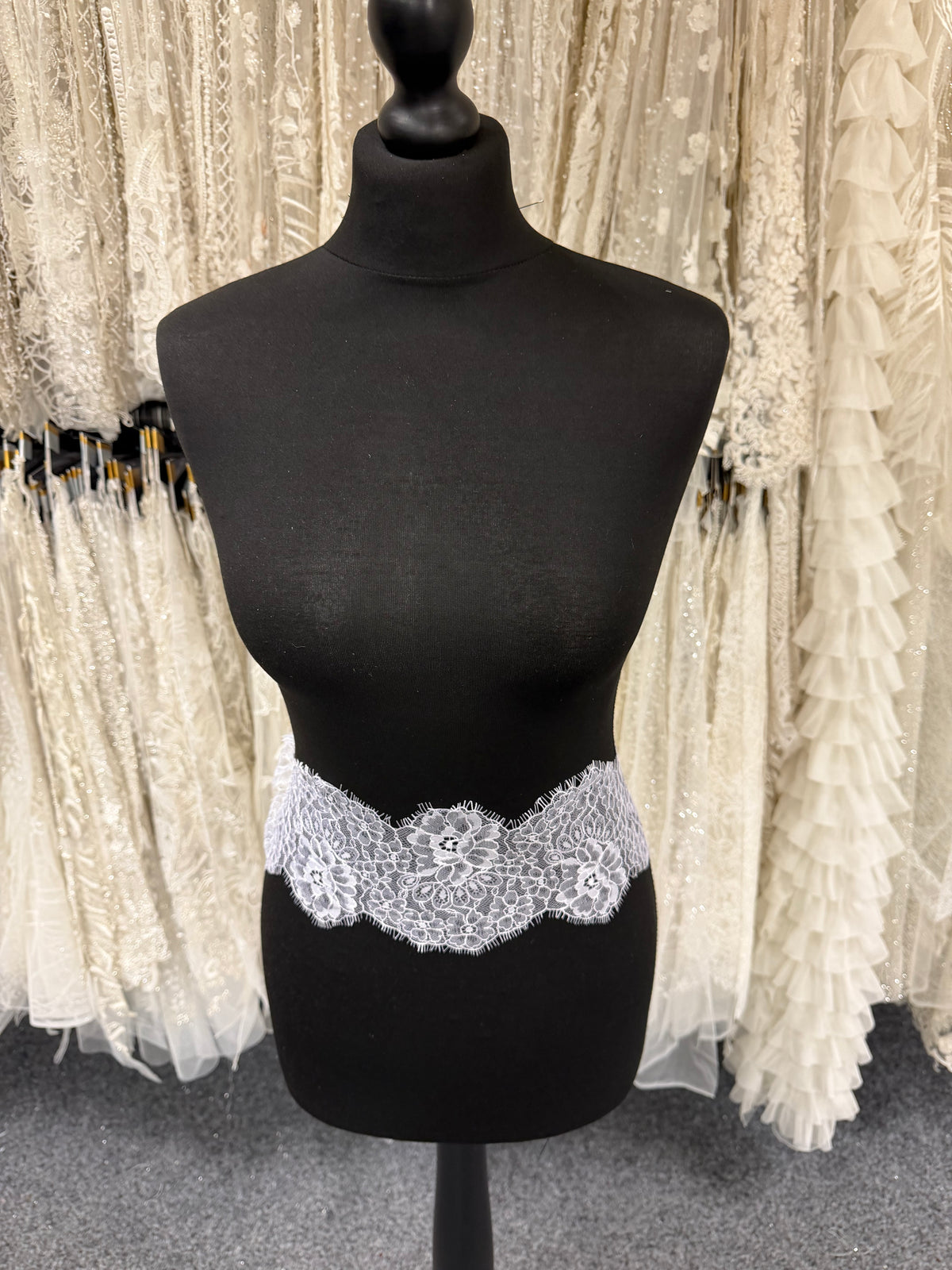White Raschel Lace Trim - T645