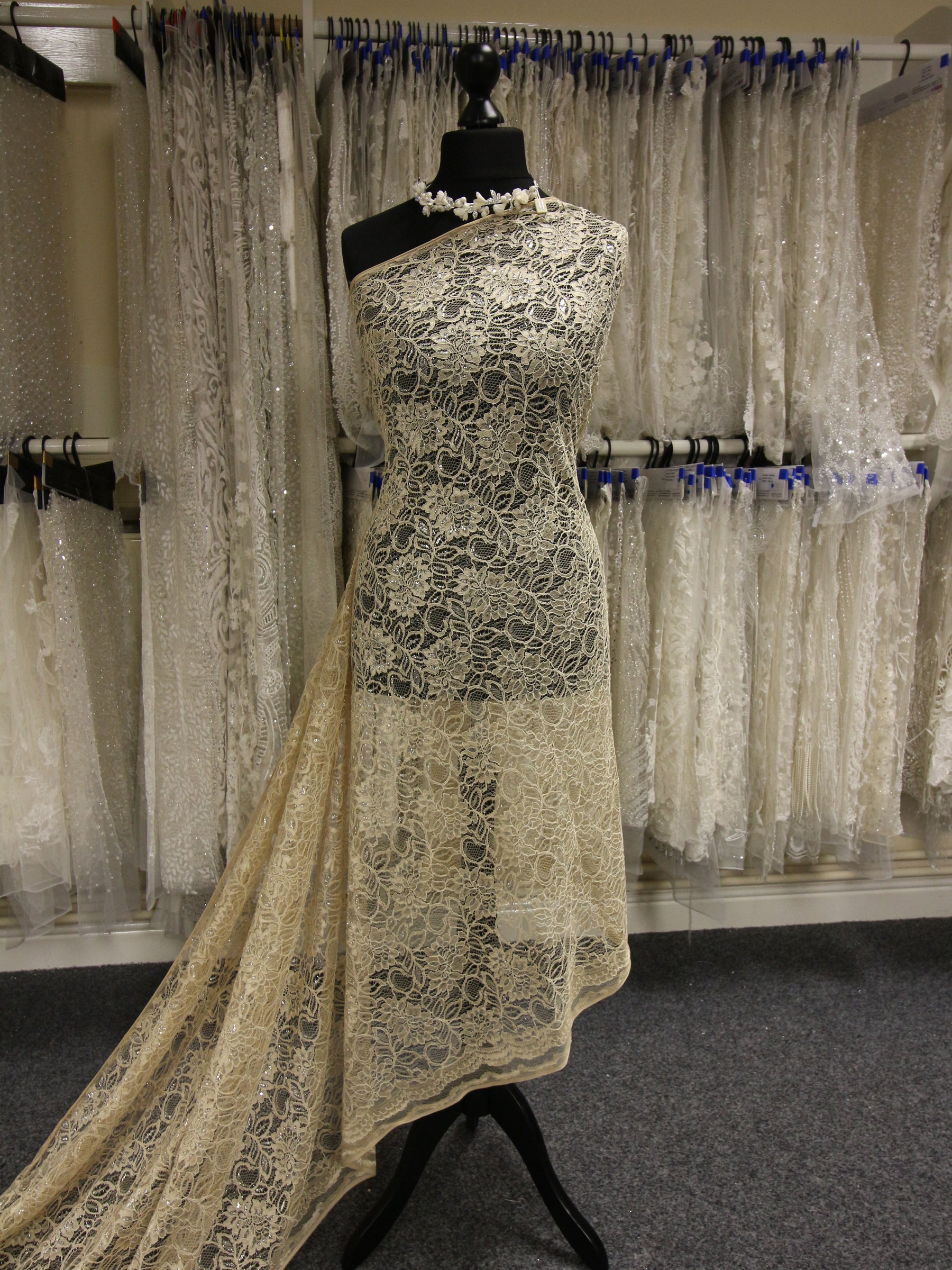 Champagne Raschel Lace - Ezra