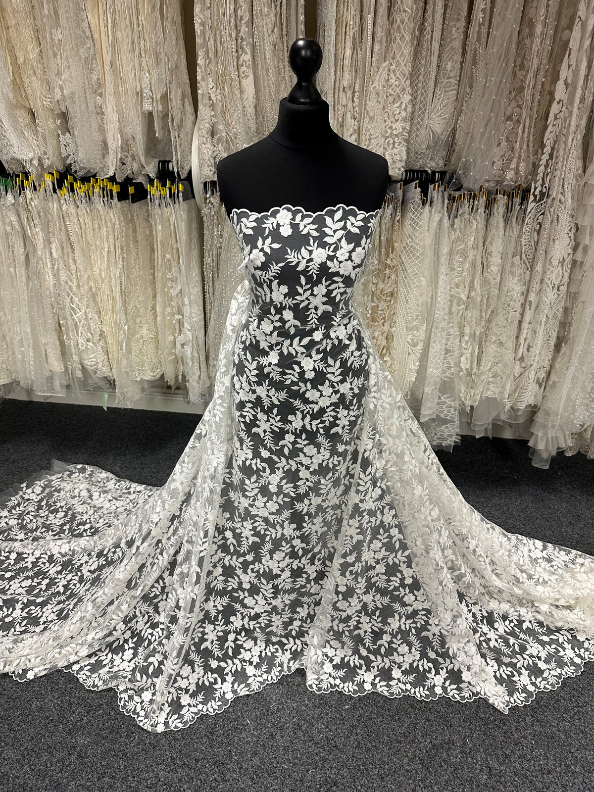 Ivory Embroidered Lace - EB5031