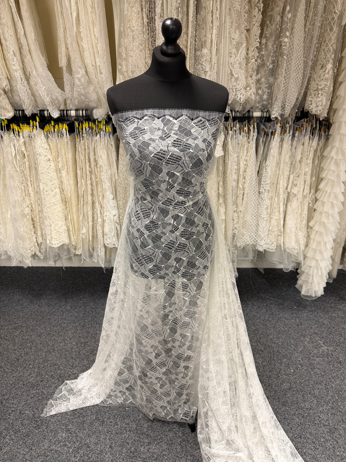Ivory Lace - LA6002