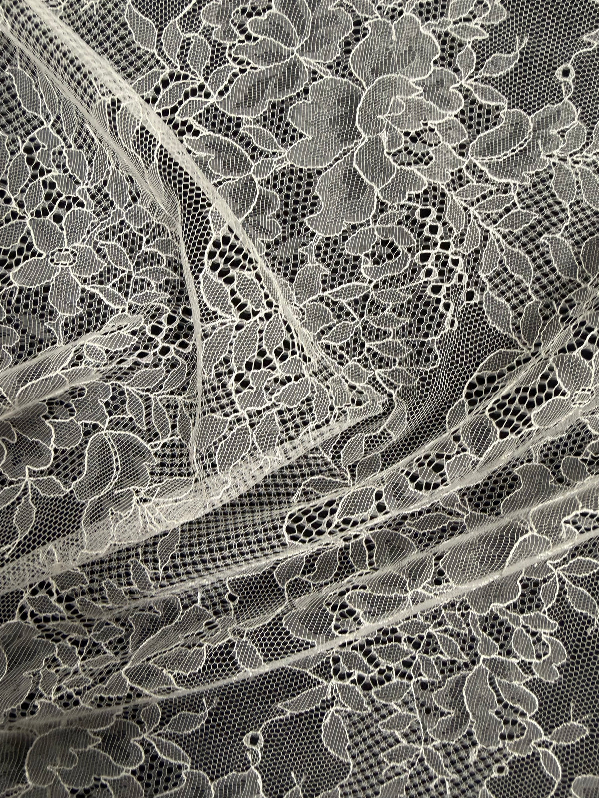 Ivory Leavers Lace - P731