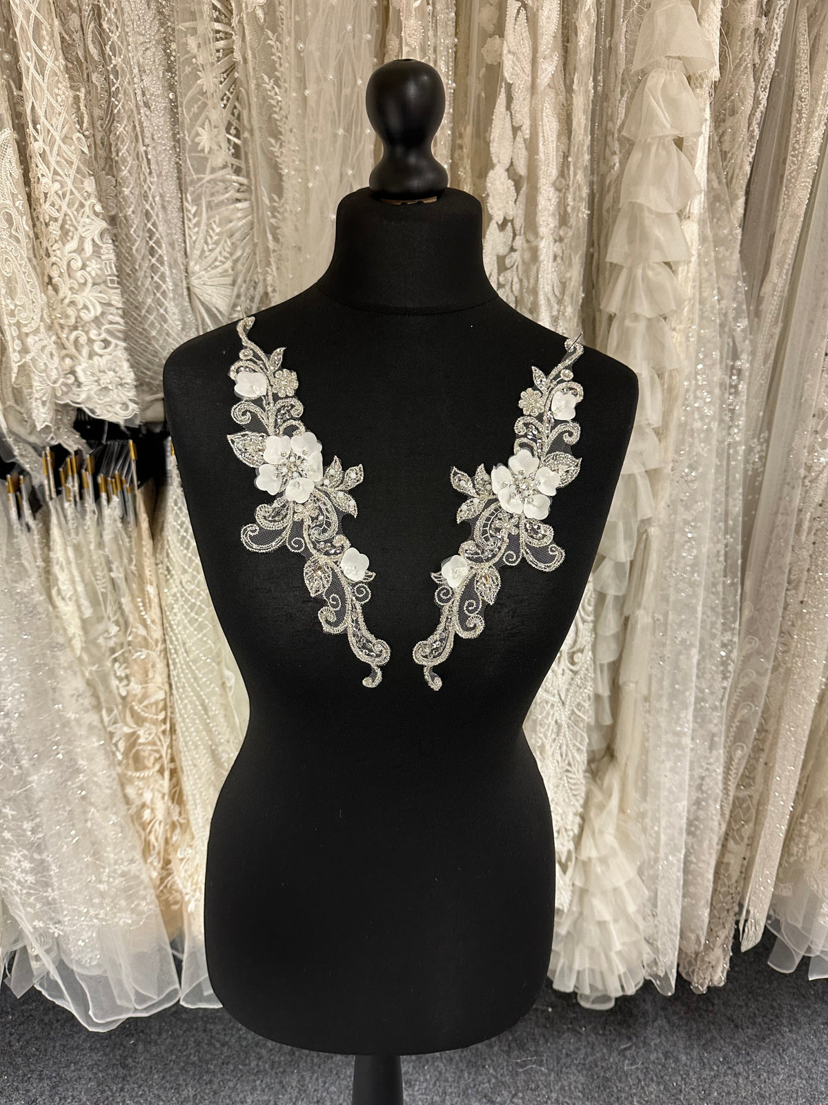 Ivory Beaded Lace Appliques - T334