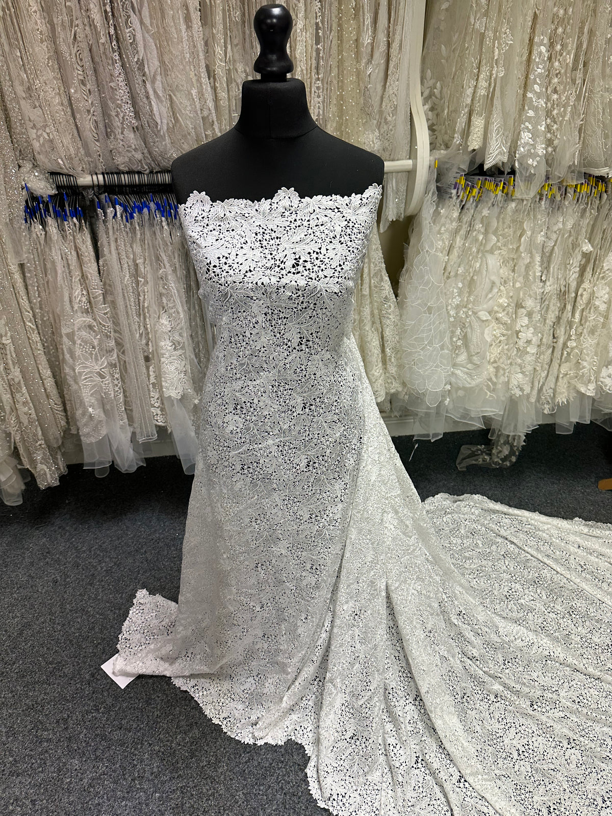 Ivory Guipure Lace - LB2016