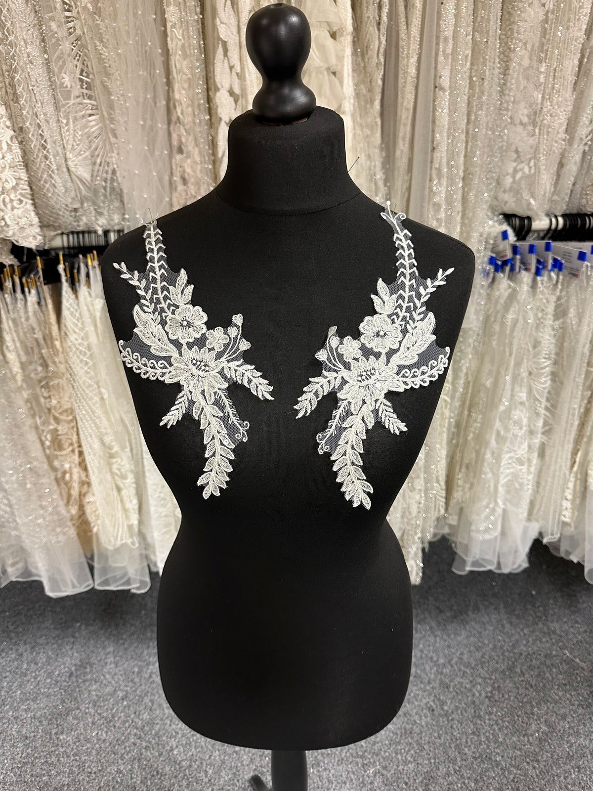 Ivory Sequin Appliques - MT6002