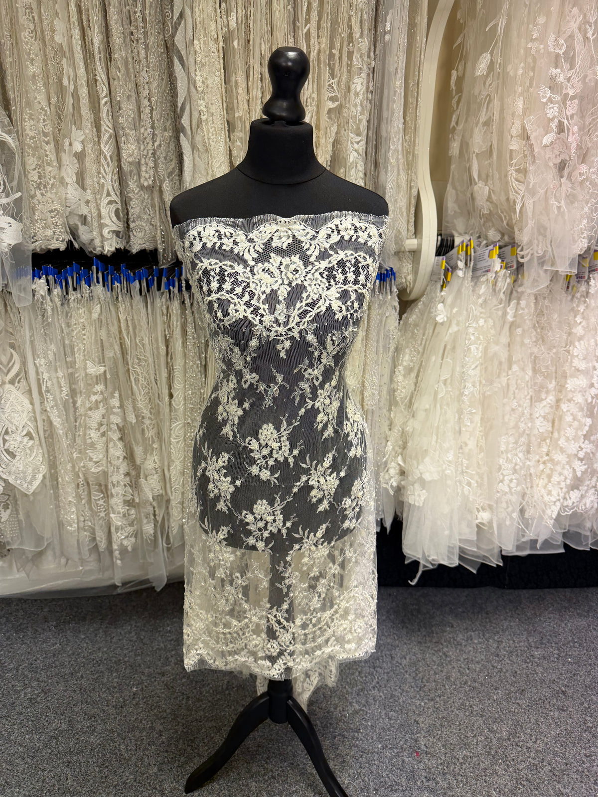 Ivory Beaded Chantilly Lace - P362