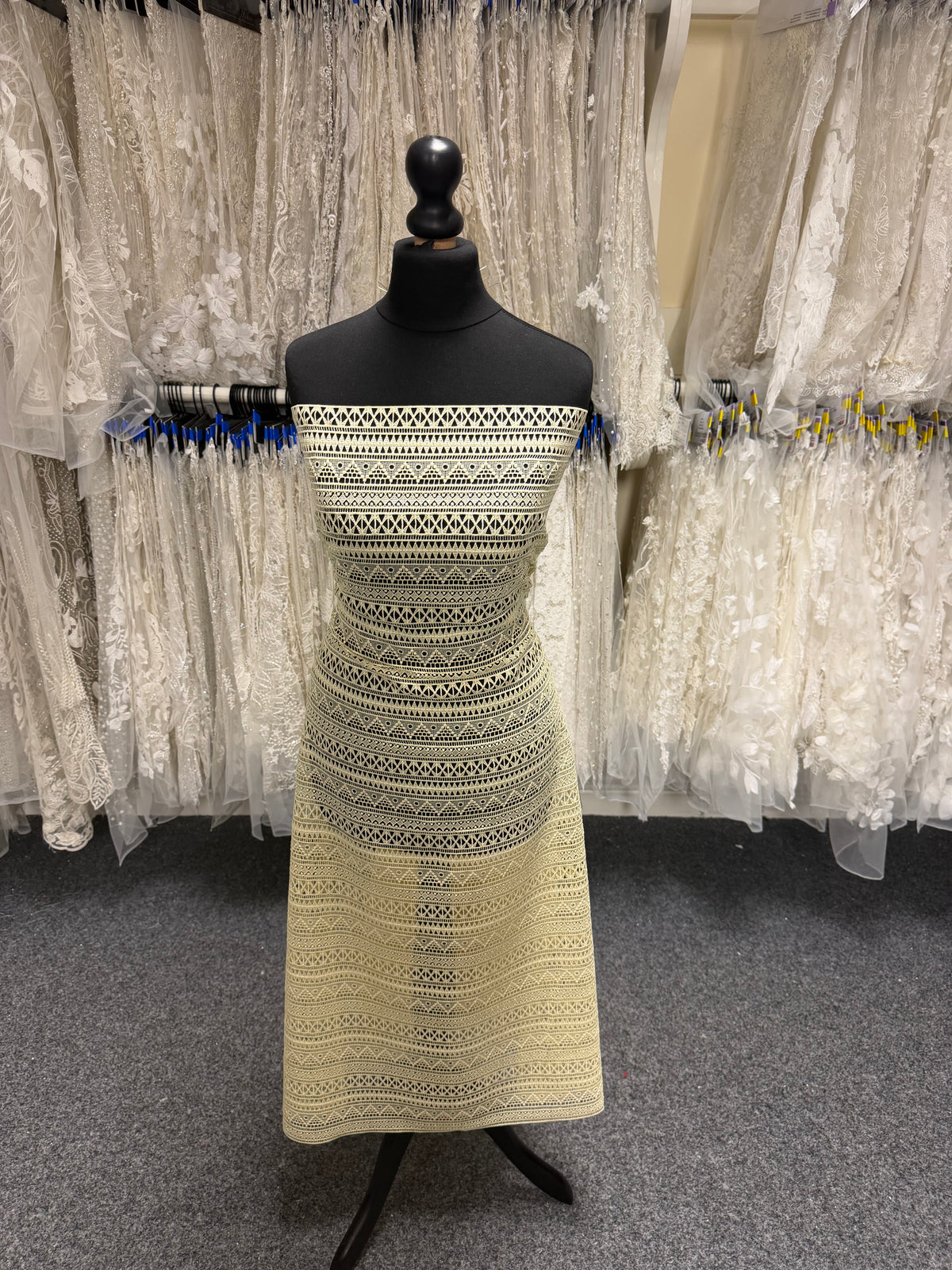 Lemon Guipure Lace - LB2010