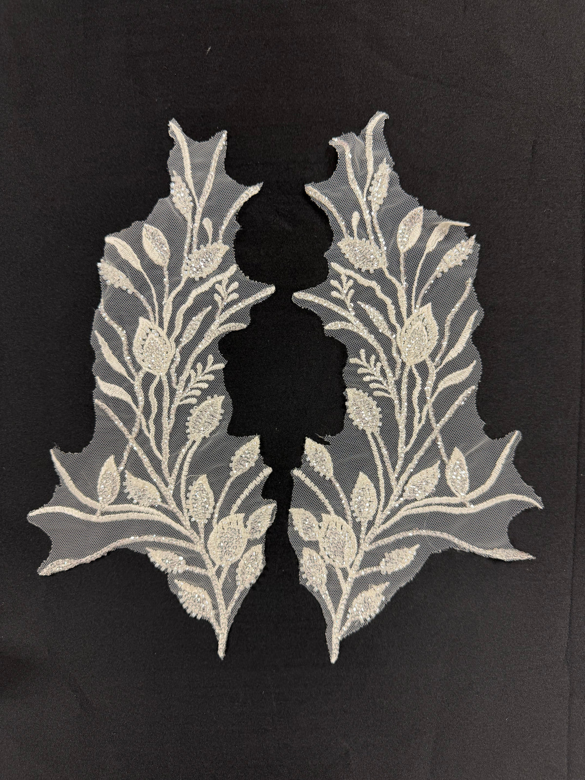 Ivory Beaded Motif - MT4006
