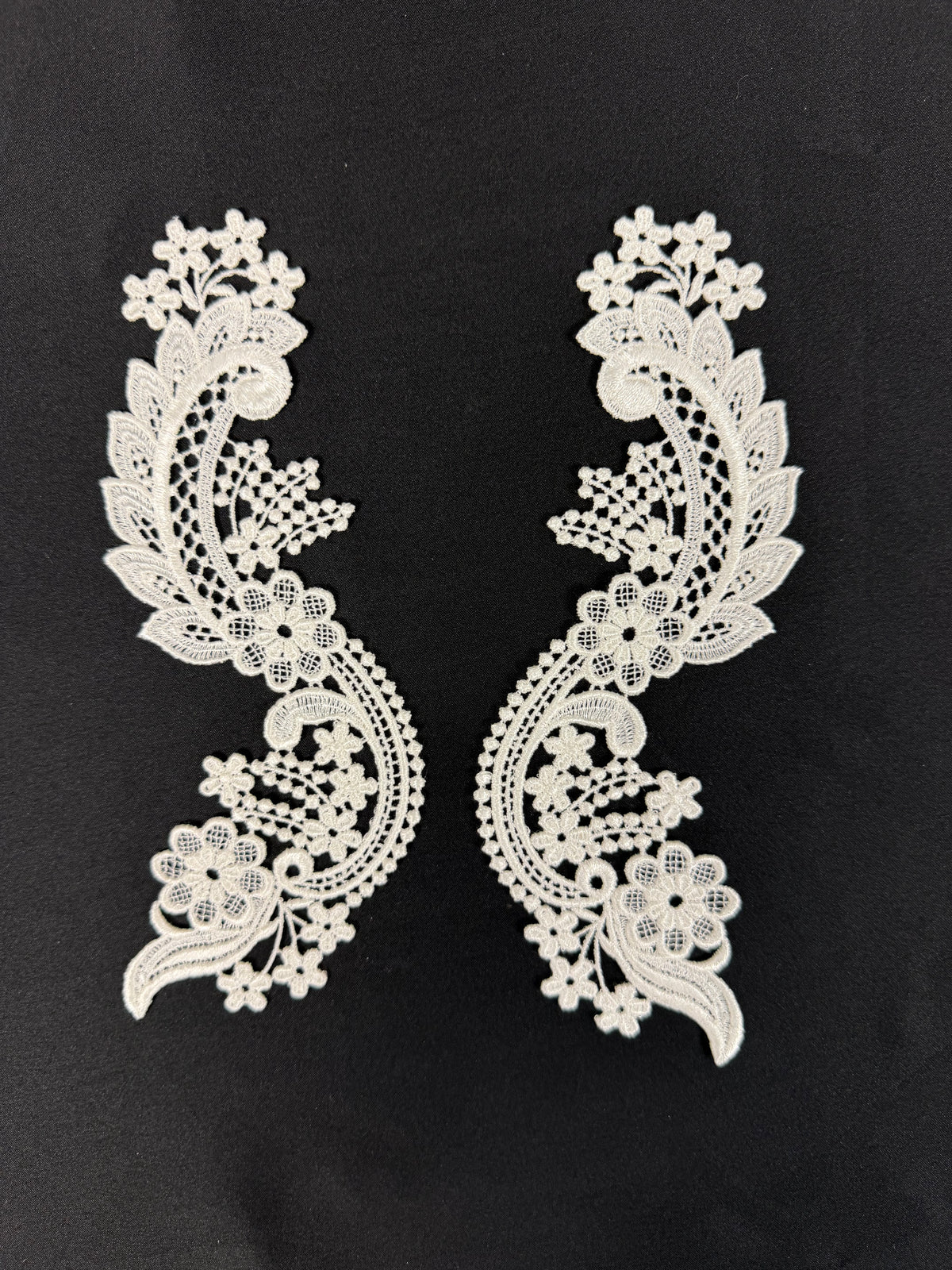 Ivory Guipure Motif - MT8005