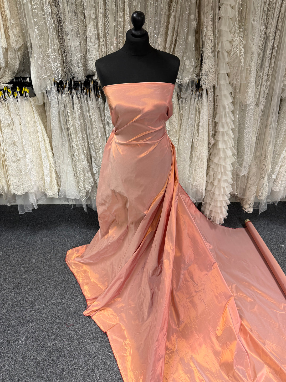 Wine/Gold Polyester Taffeta - P600