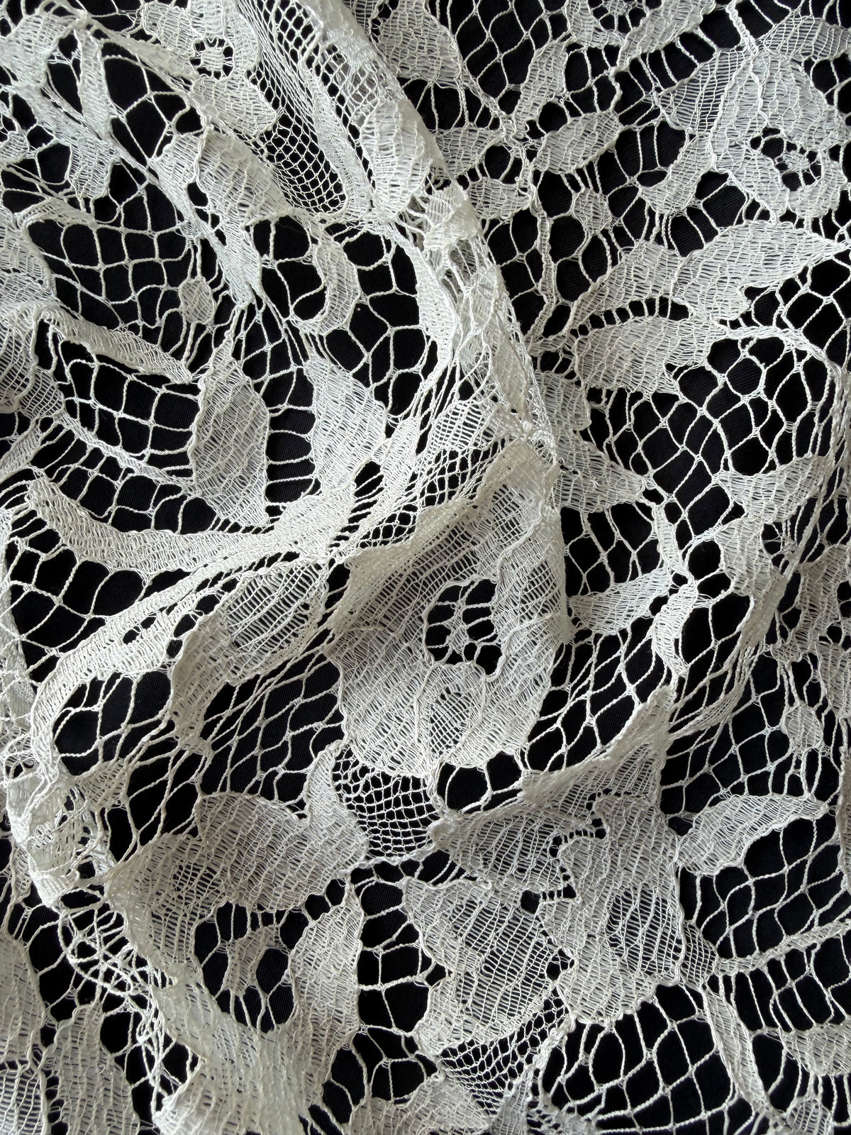 Ivory Silk Wool Chantilly Lace - P269