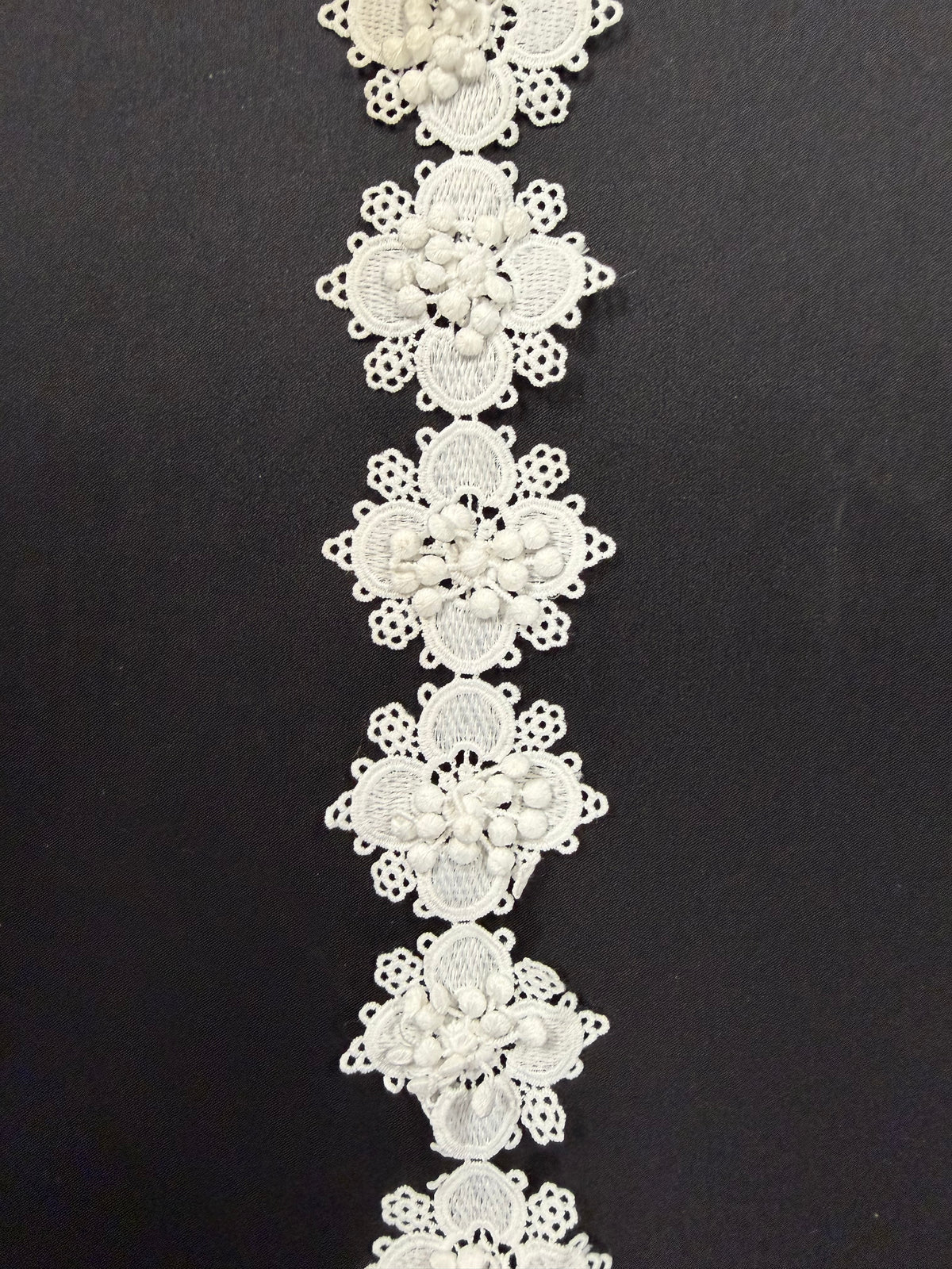 Ivory Edging - EH4005
