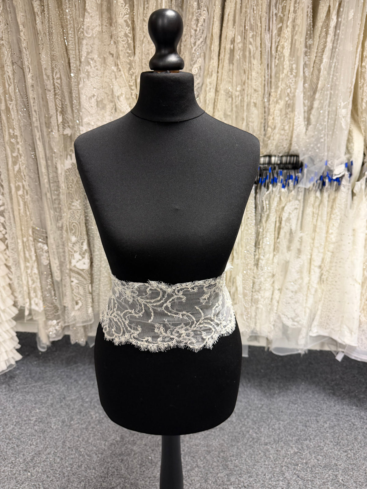 Ivory Beaded Lace Trim - T221
