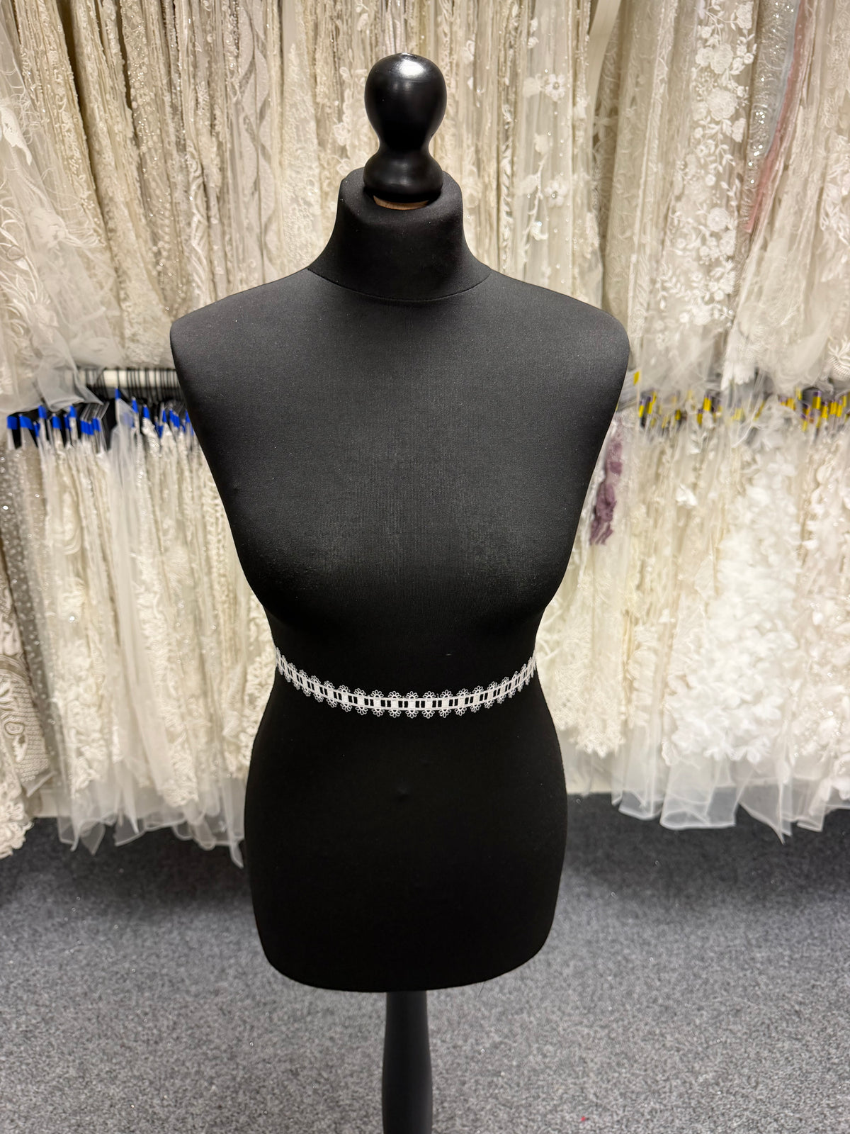 Ivory Edging - T940