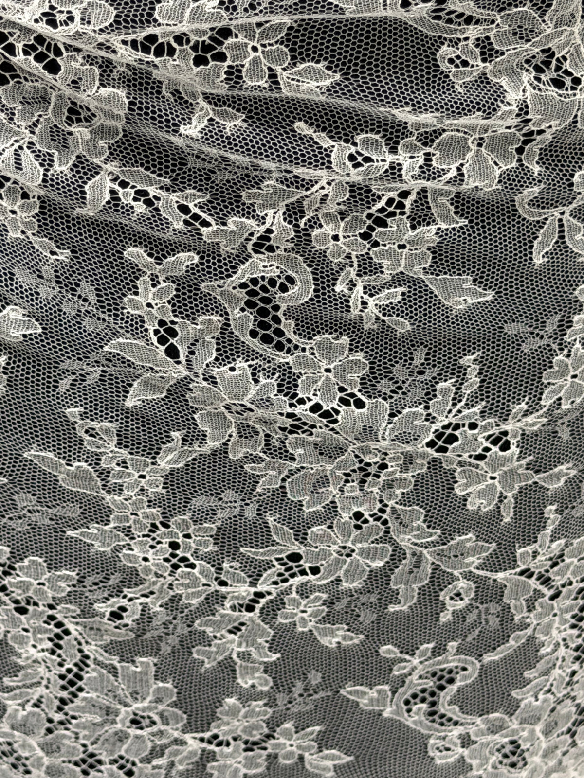 Porcelain Chantilly Lace - Diallo