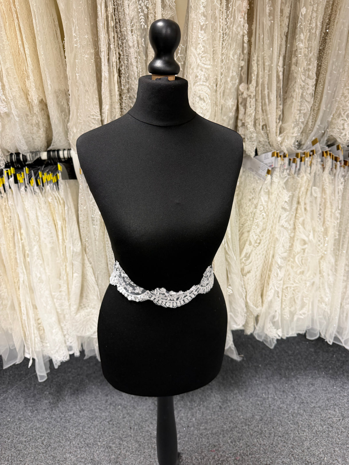 White Beaded Sequin Edging - T838