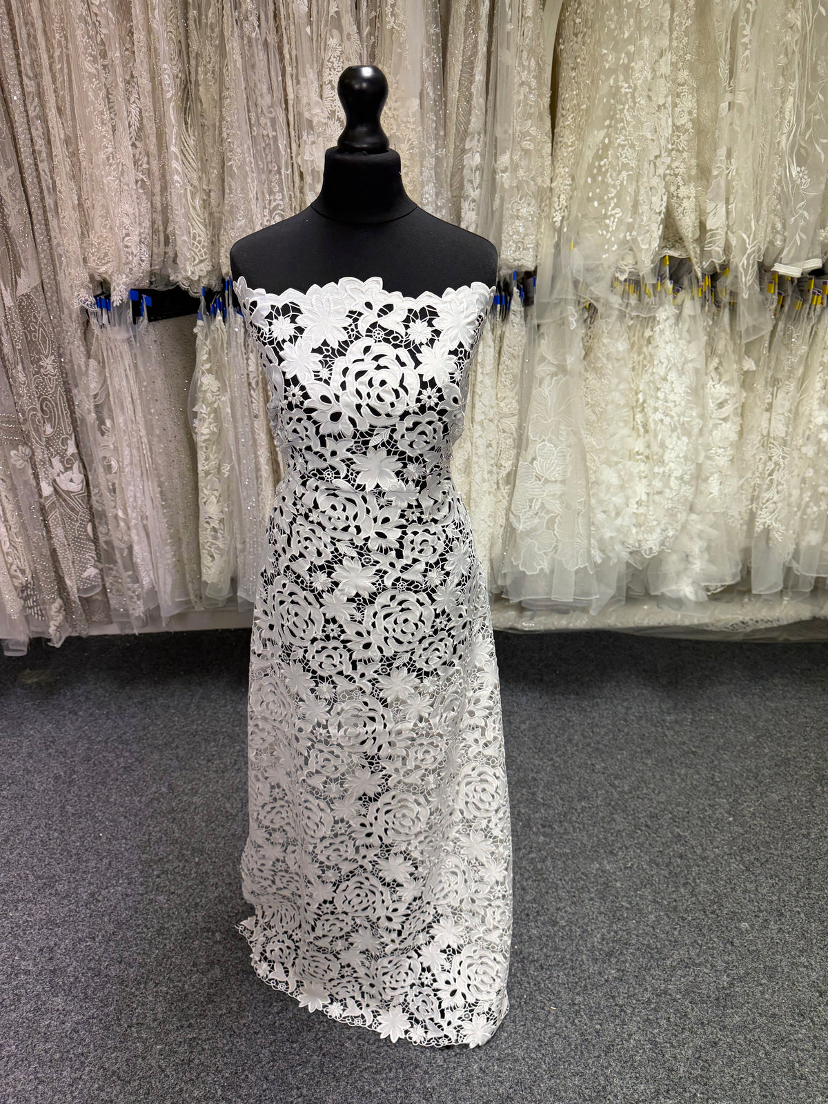 Ivory Guipure Lace - LB2001