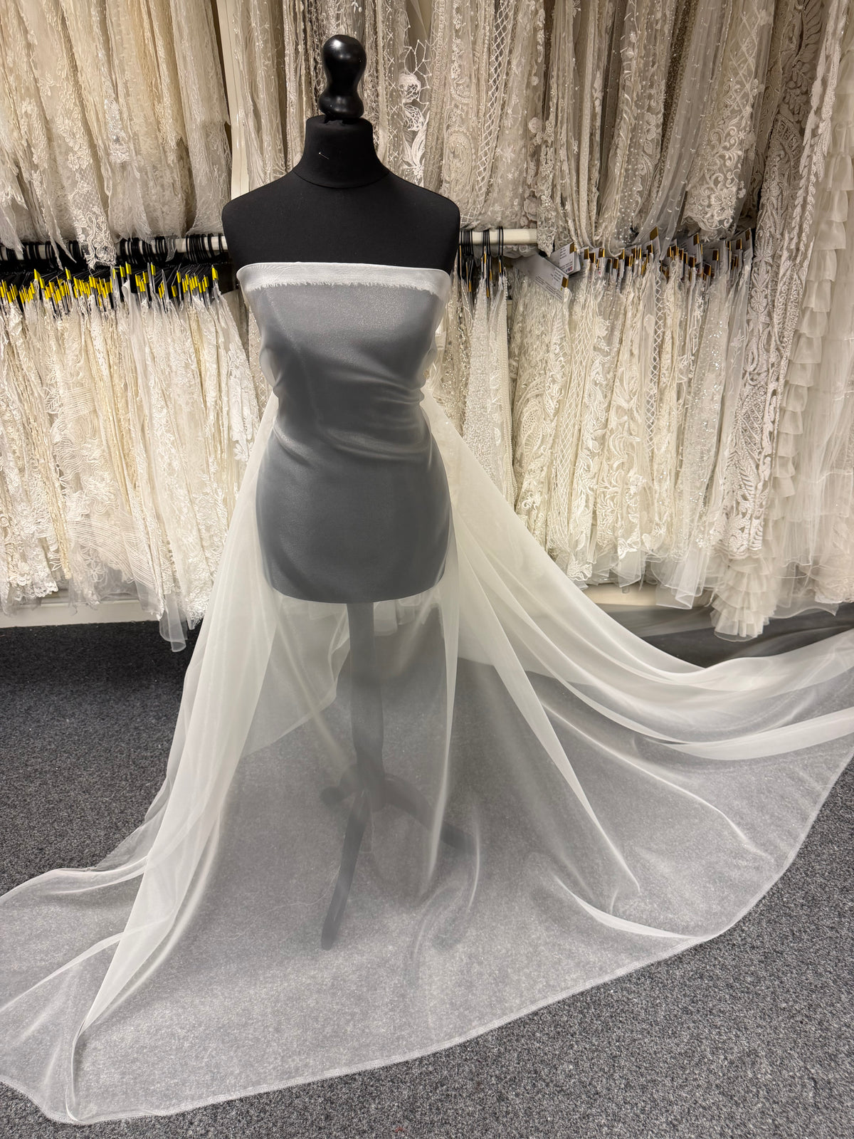 Ivory Poly Organza - P150