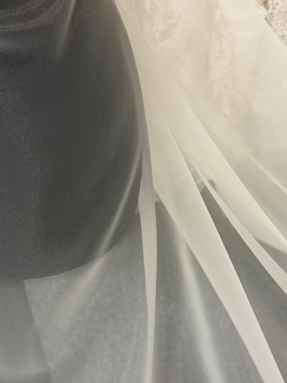 Ivory Poly Organza - P150