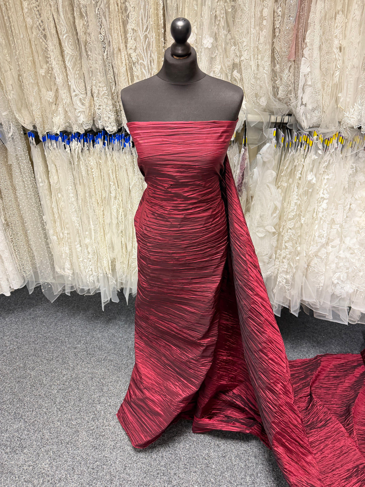 Wine/Black Crushed Dark 3 Tone Taffeta - P609