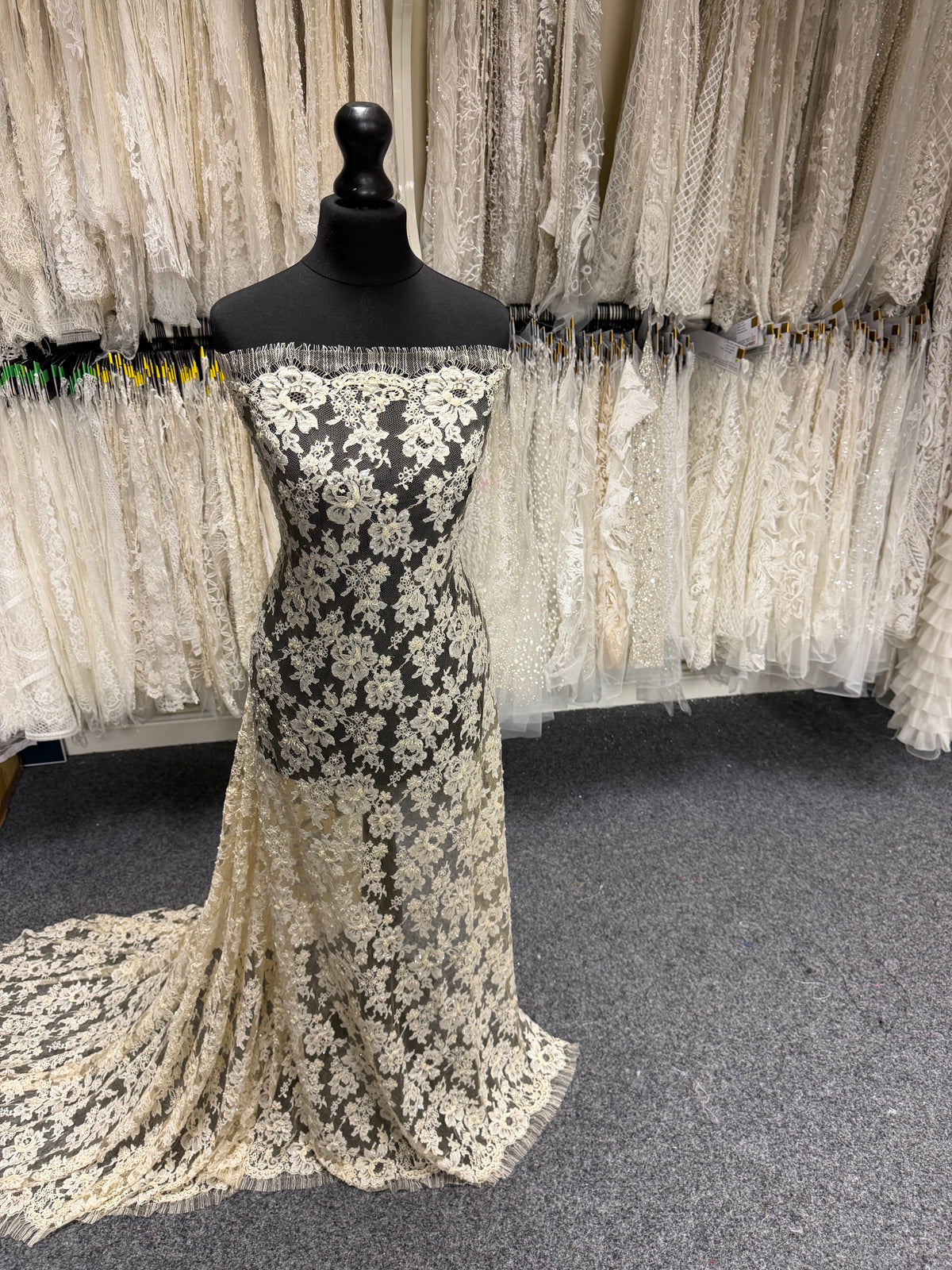 Oyster Beaded Chantilly Lace - P360W