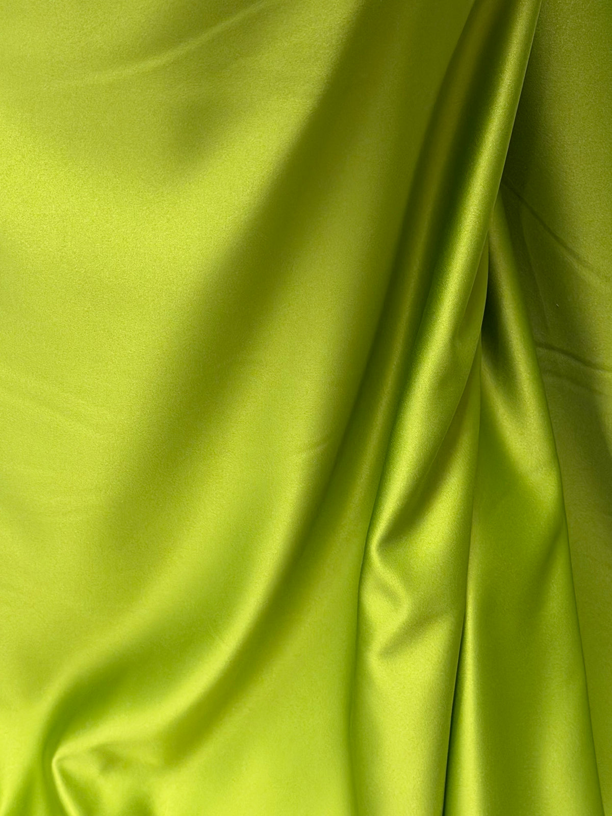 Apple Polyester Satin - Majestic