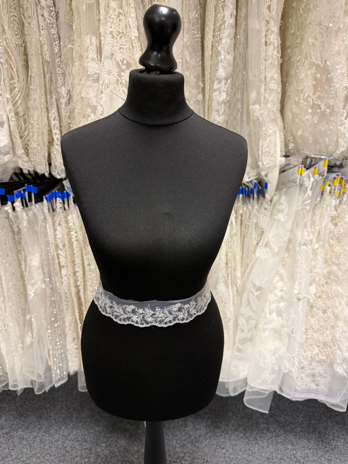 Ivory Beaded Lace Trim - T84