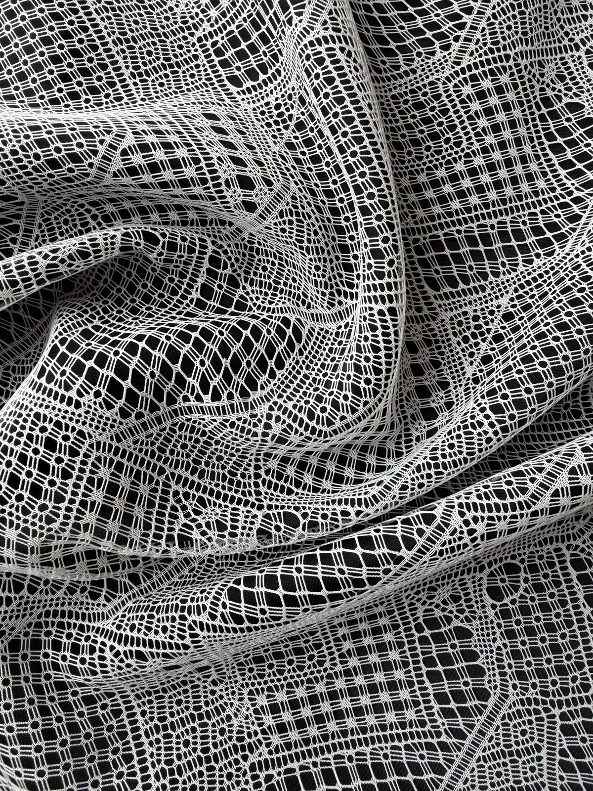 Ivory Lace - LA1015