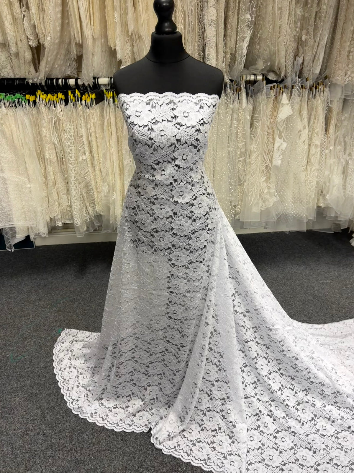 White Floral Lace - P199