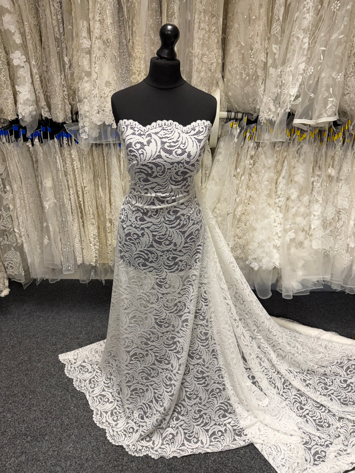 Ivory Stretch Lace - LB7001