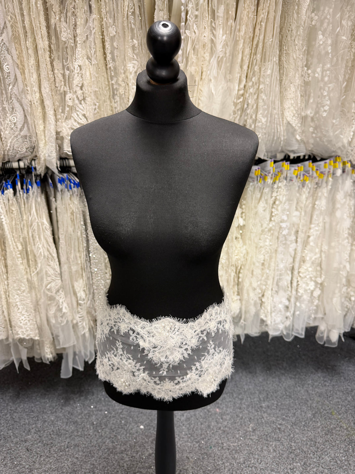 Ivory Frilly Beaded Sequin Lace Edging - T625