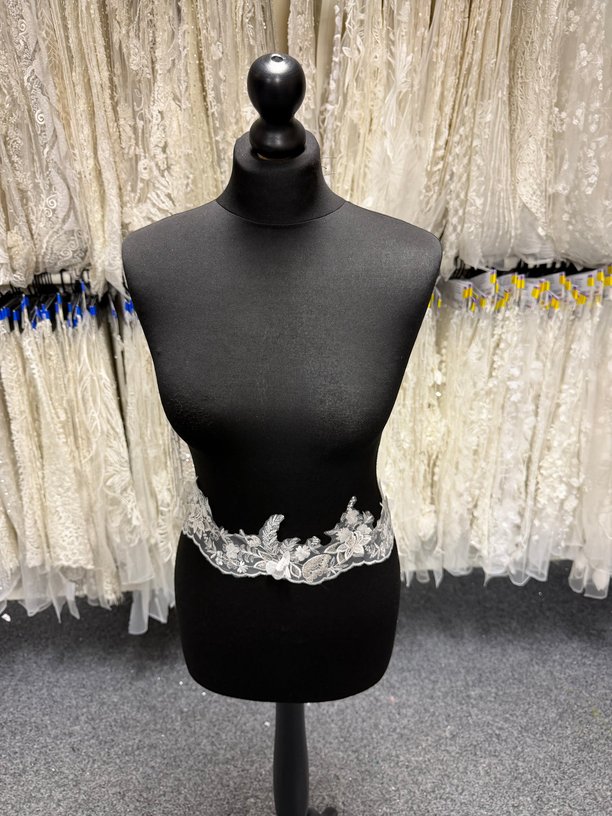 Ivory/Silver 3D Embroidered Beaded Edging - T646