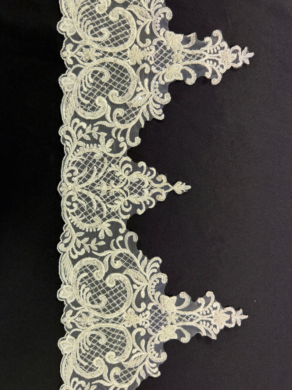 Ivory Beaded Lace Trim - T839