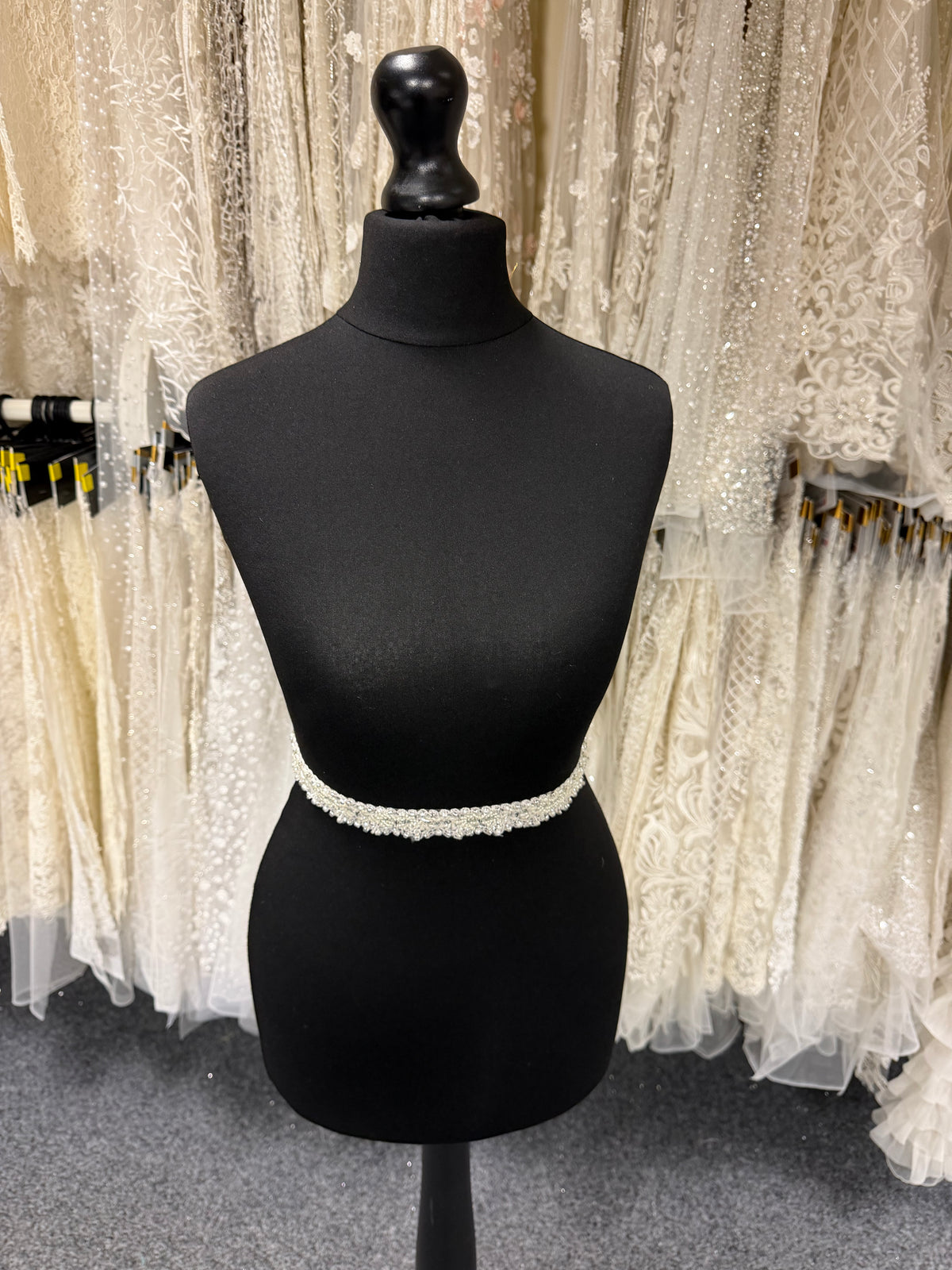 Ivory Beaded Sequin Edging - T314