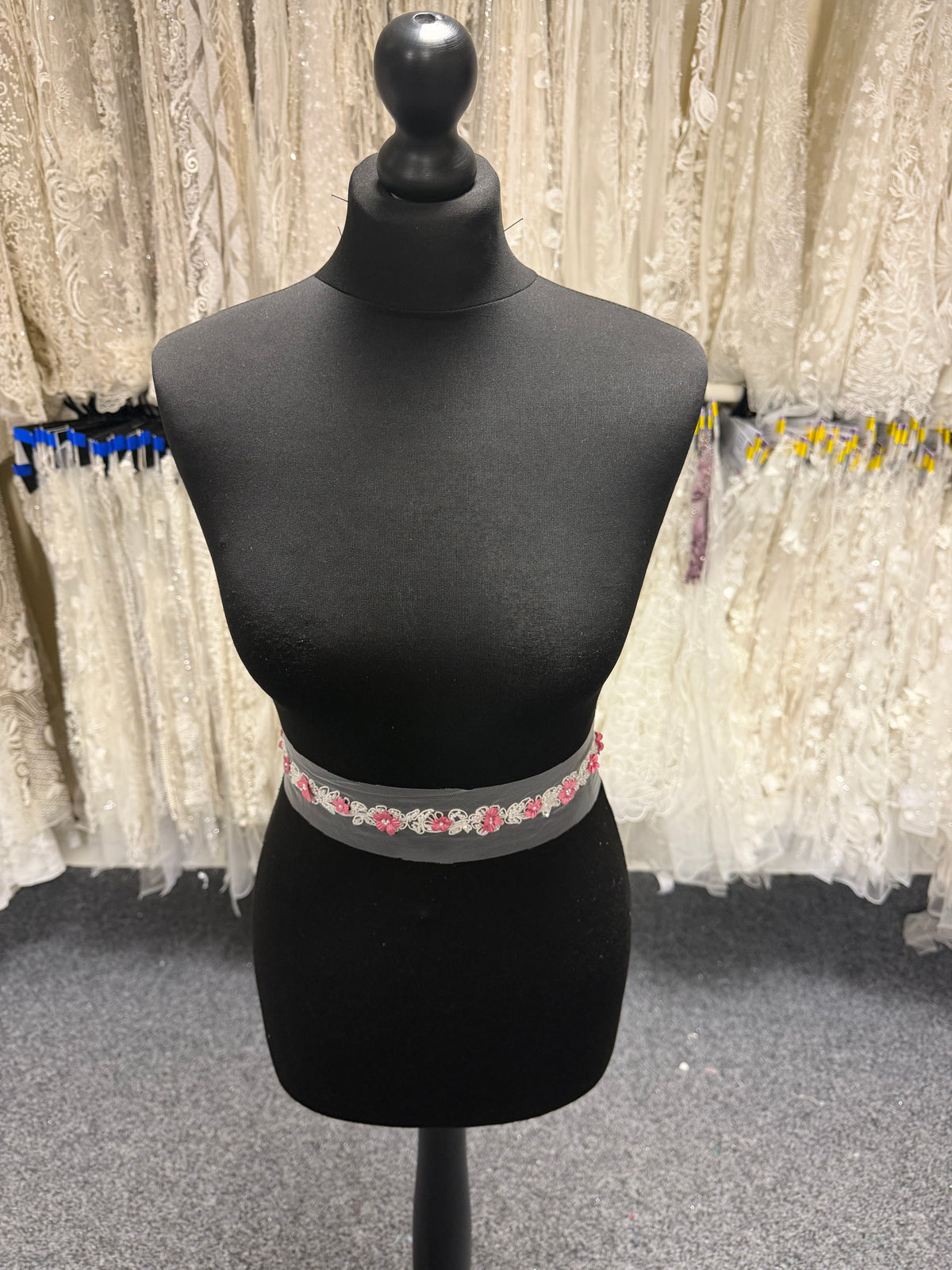 Rose Beaded Edging - T51