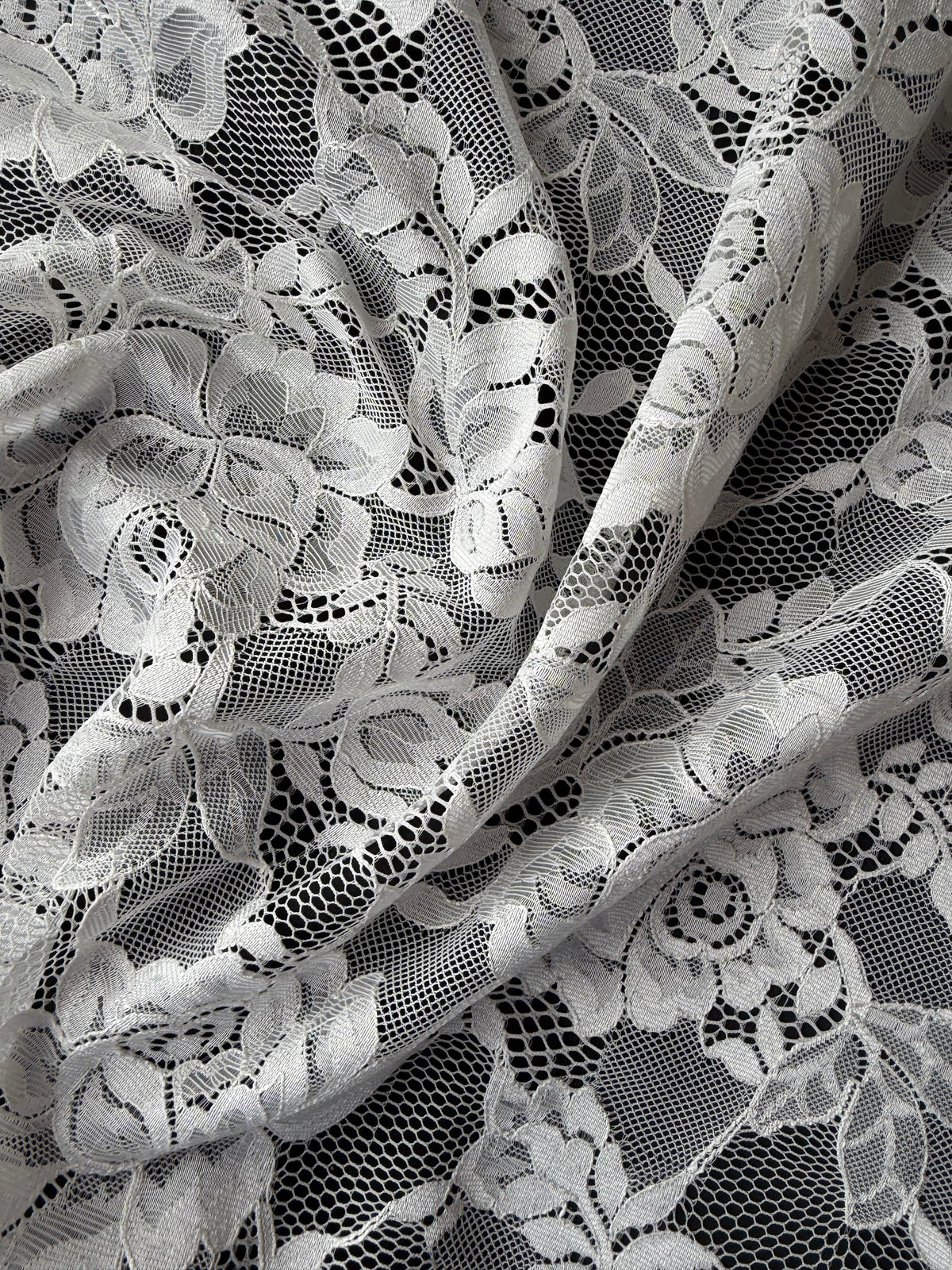 Ivory Raschel Lace - P212