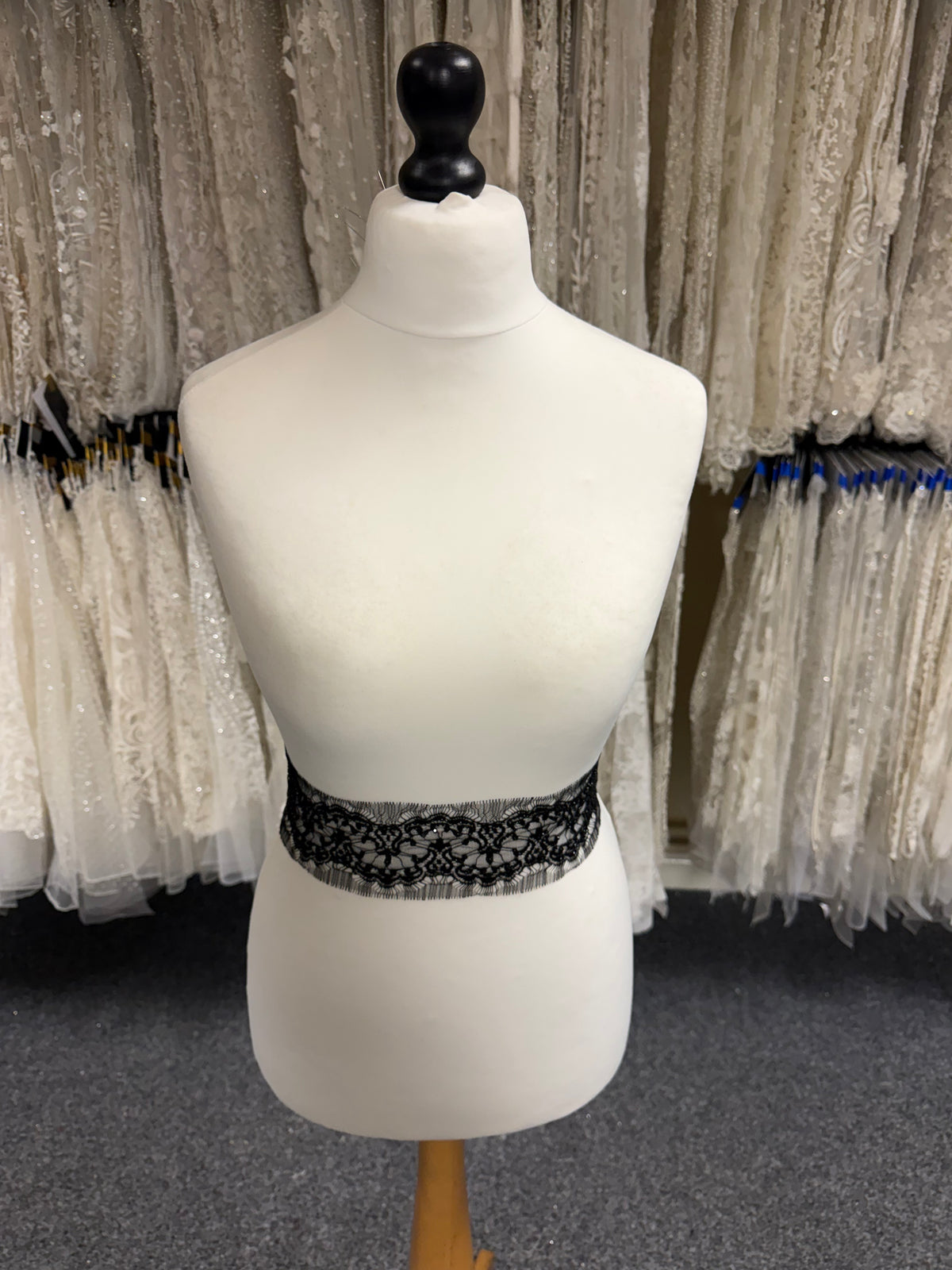 Black/Crystal Crystal Beaded French Chantilly Edging - T176