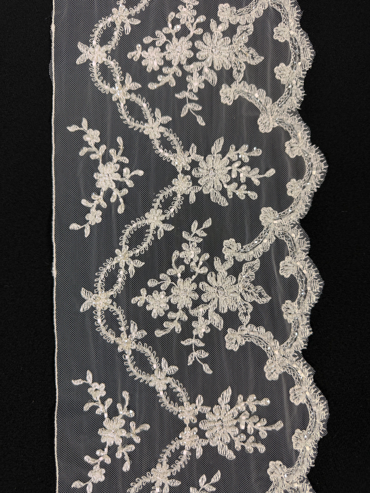Ivory Beaded Sequin Edging - T89