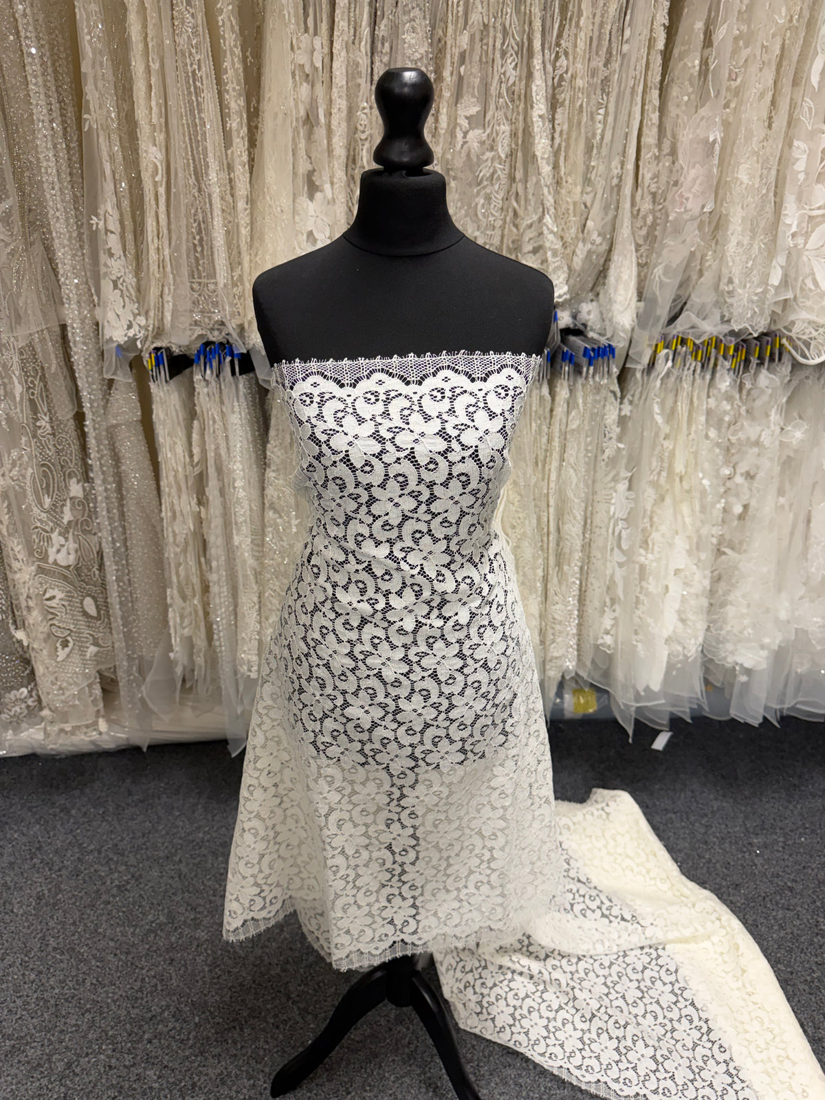 Ivory Corded French Lace - LA4008