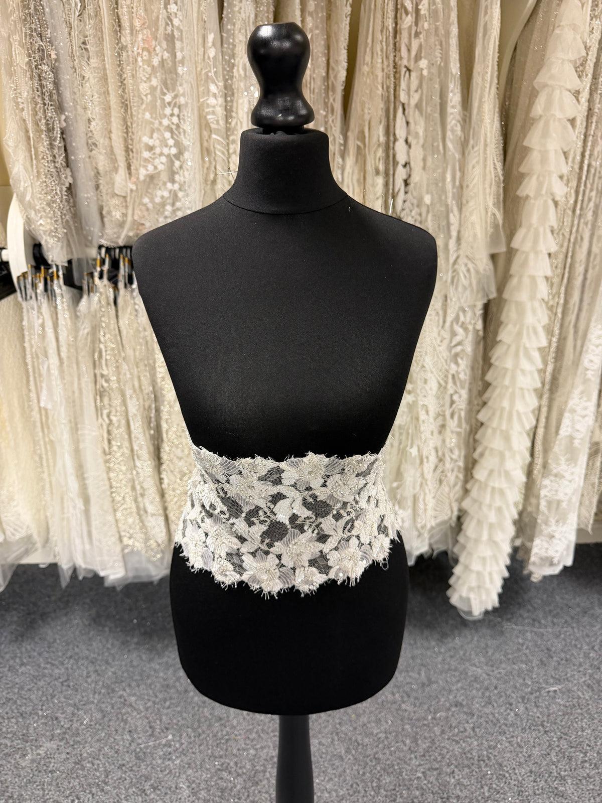 Ivory Beaded Sequin Edging - T451