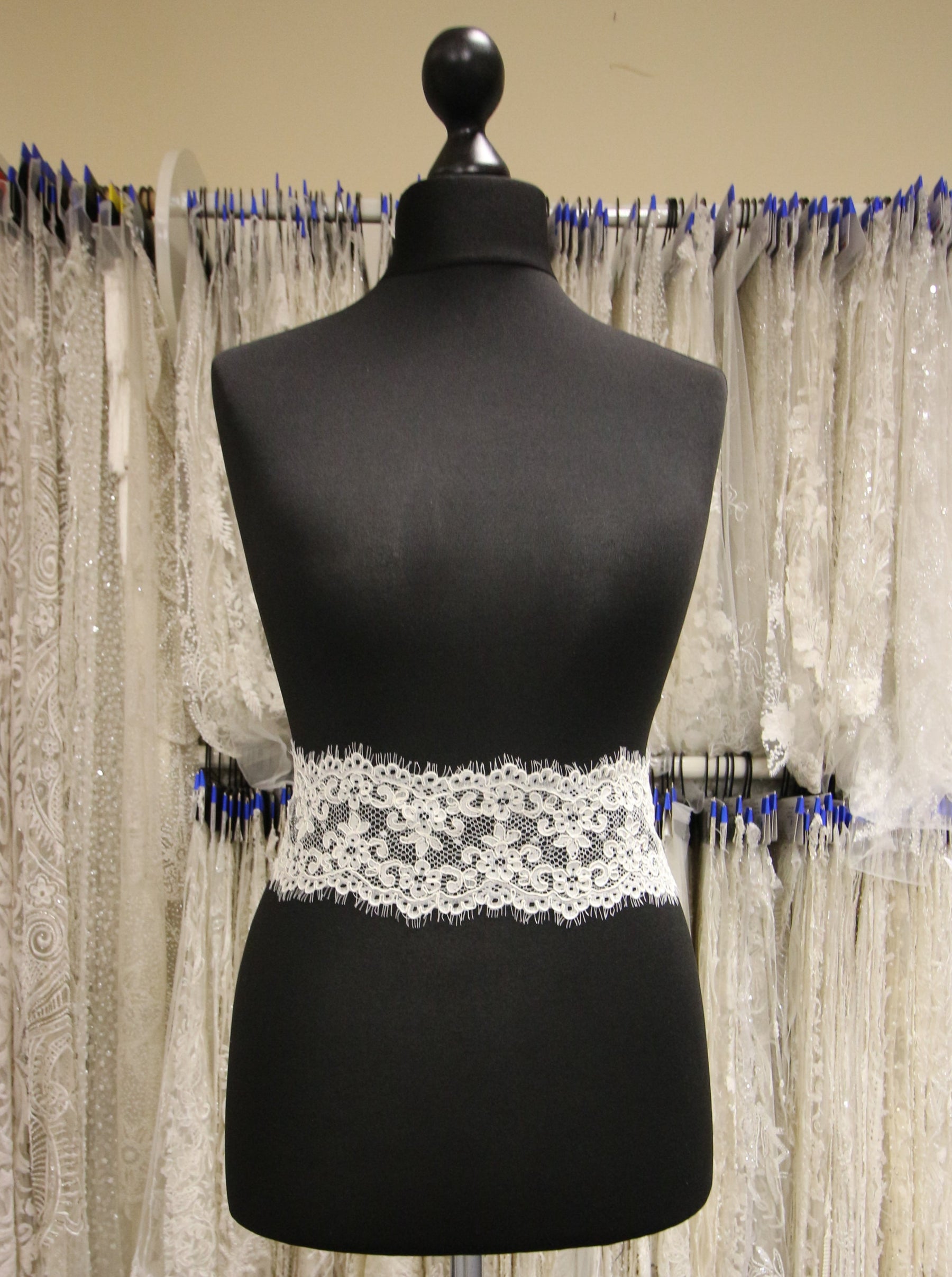 Ivory Corded Lace Trim - Ego