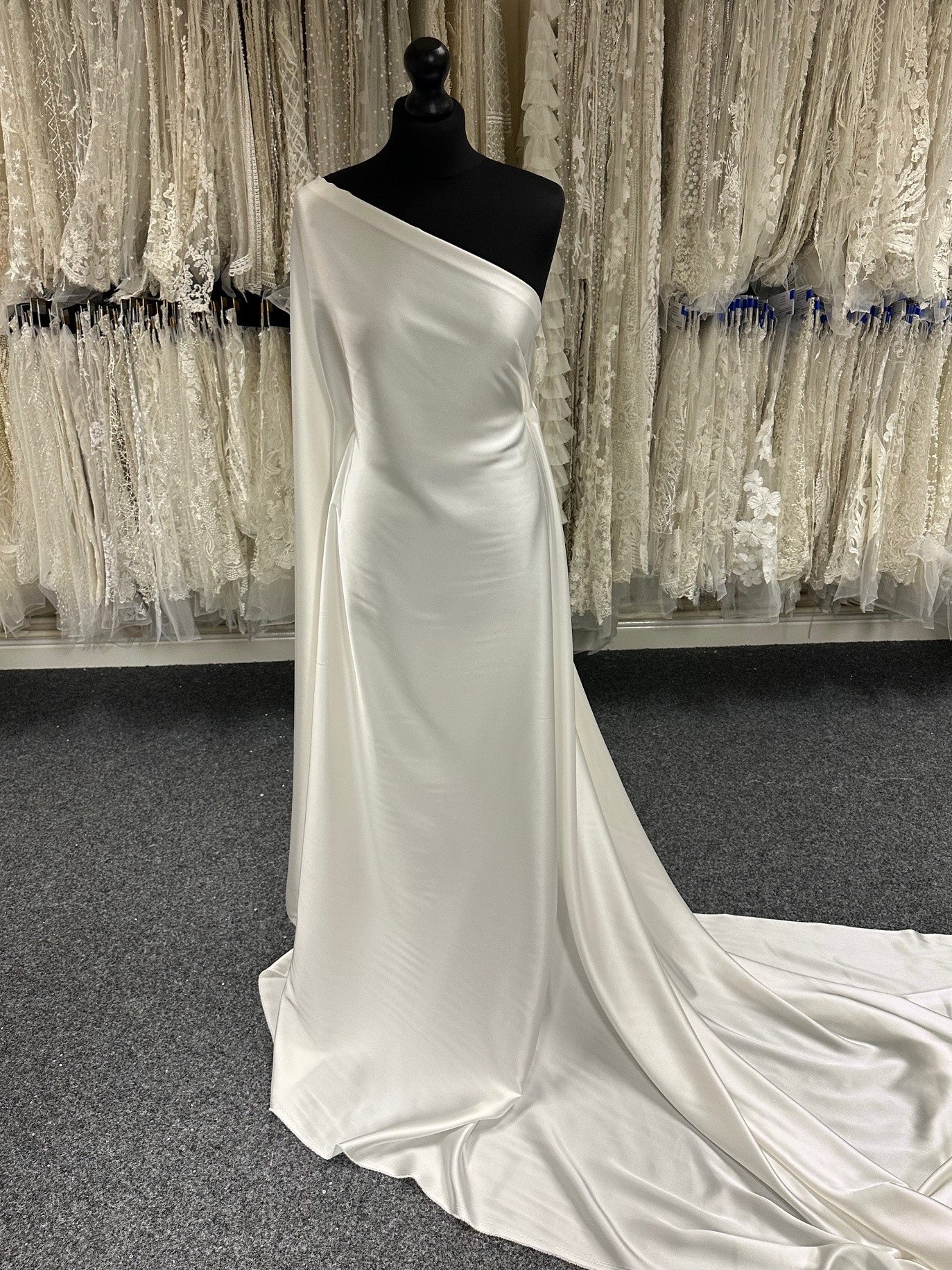 Ivory Polyester Charmeuse Satin - Slink Ivory Polyester Charmeuse Satin - Slink