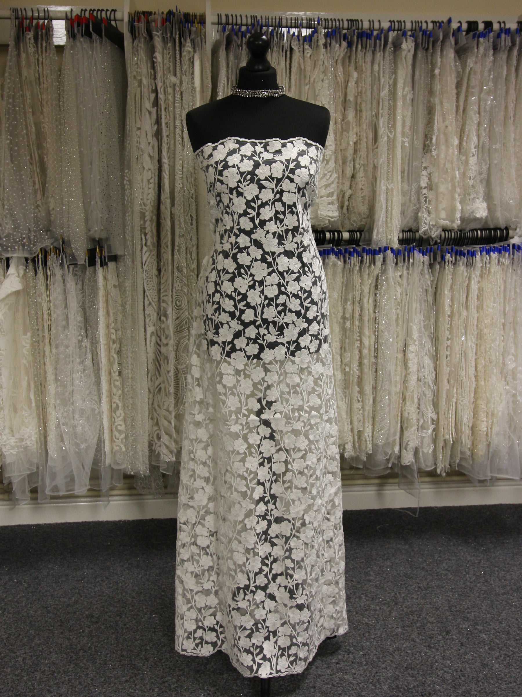 Ivory Embroidered Lace - Absolon