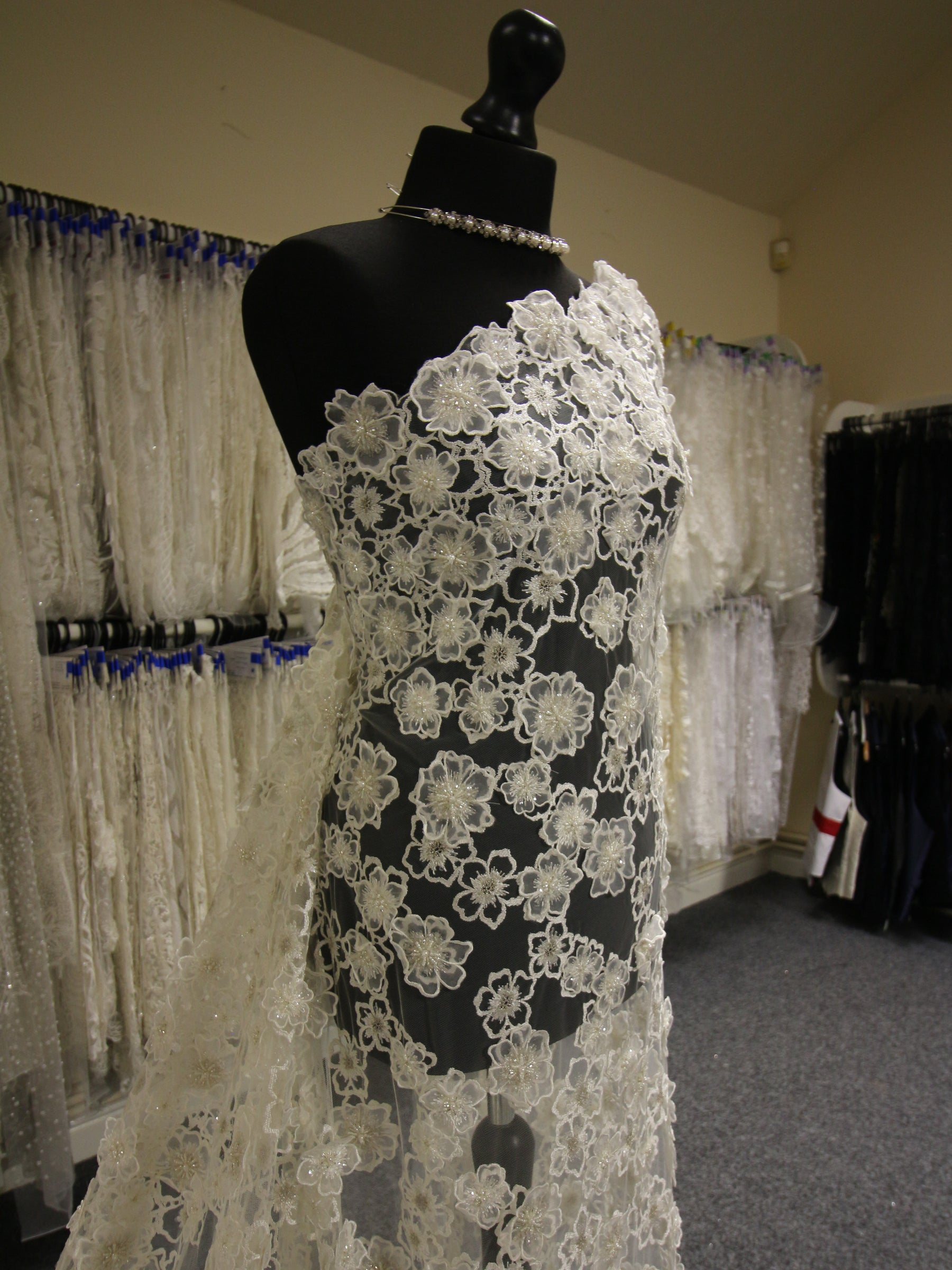 Ivory Flower Lace - Arianna